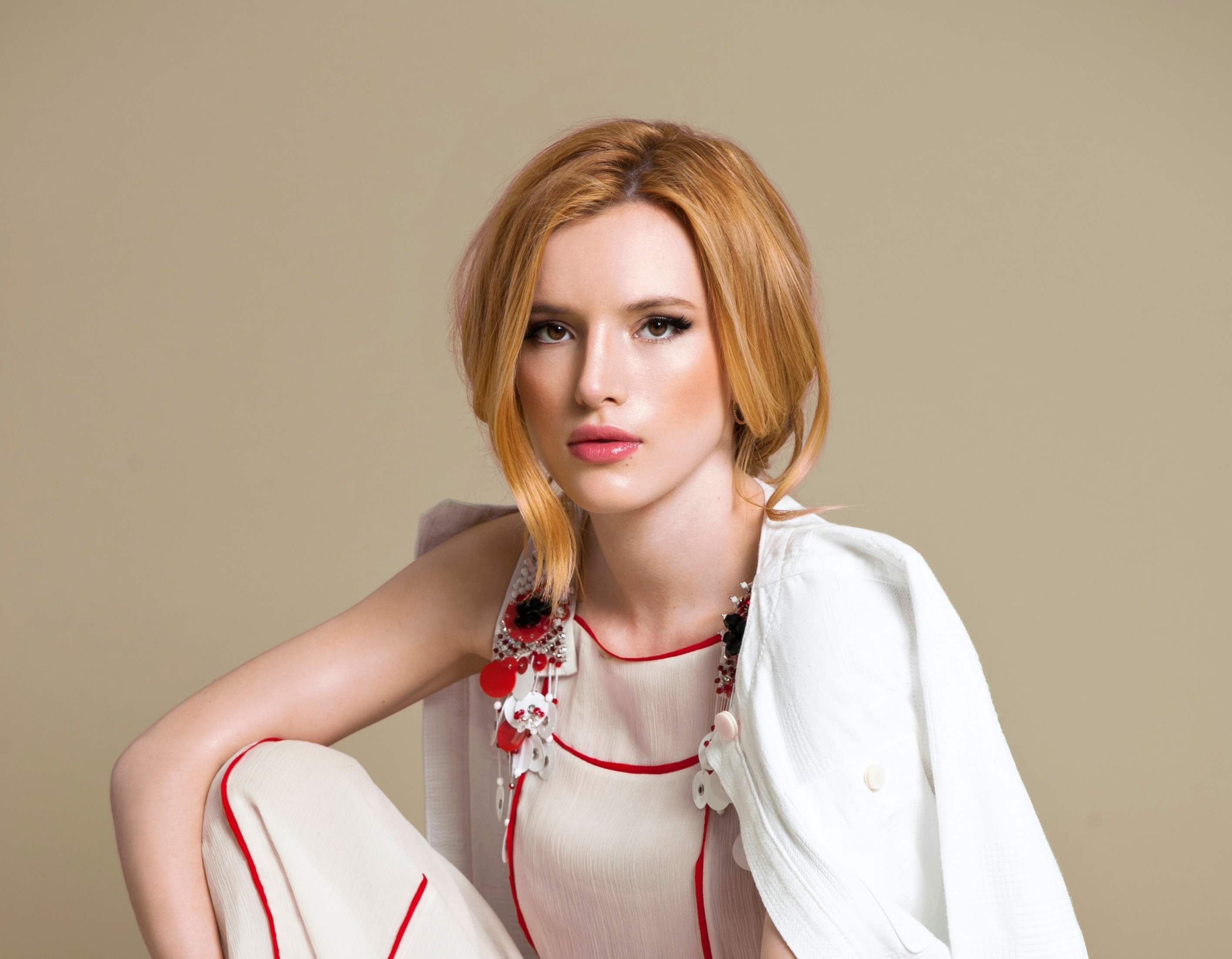 Bella Thorne Actress Wallpapers