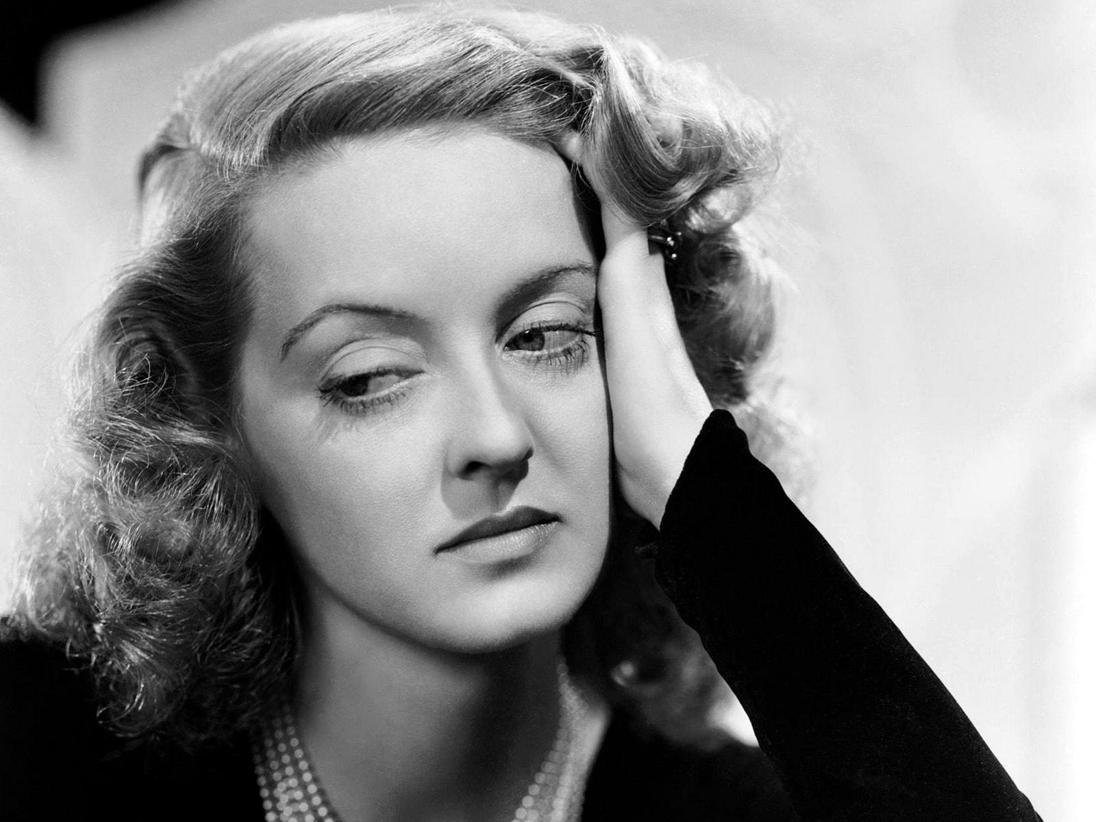 Bette Davis Wallpapers