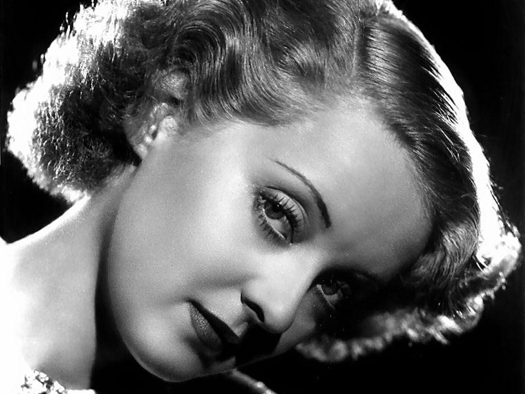 Bette Davis Wallpapers