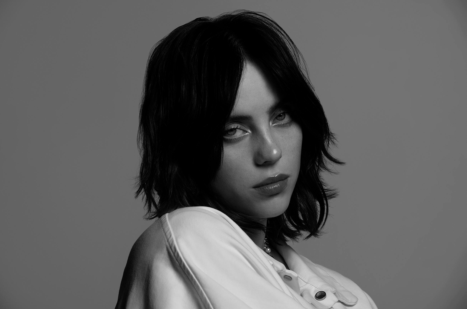 Billie Eilish Black and White 2020 Wallpapers