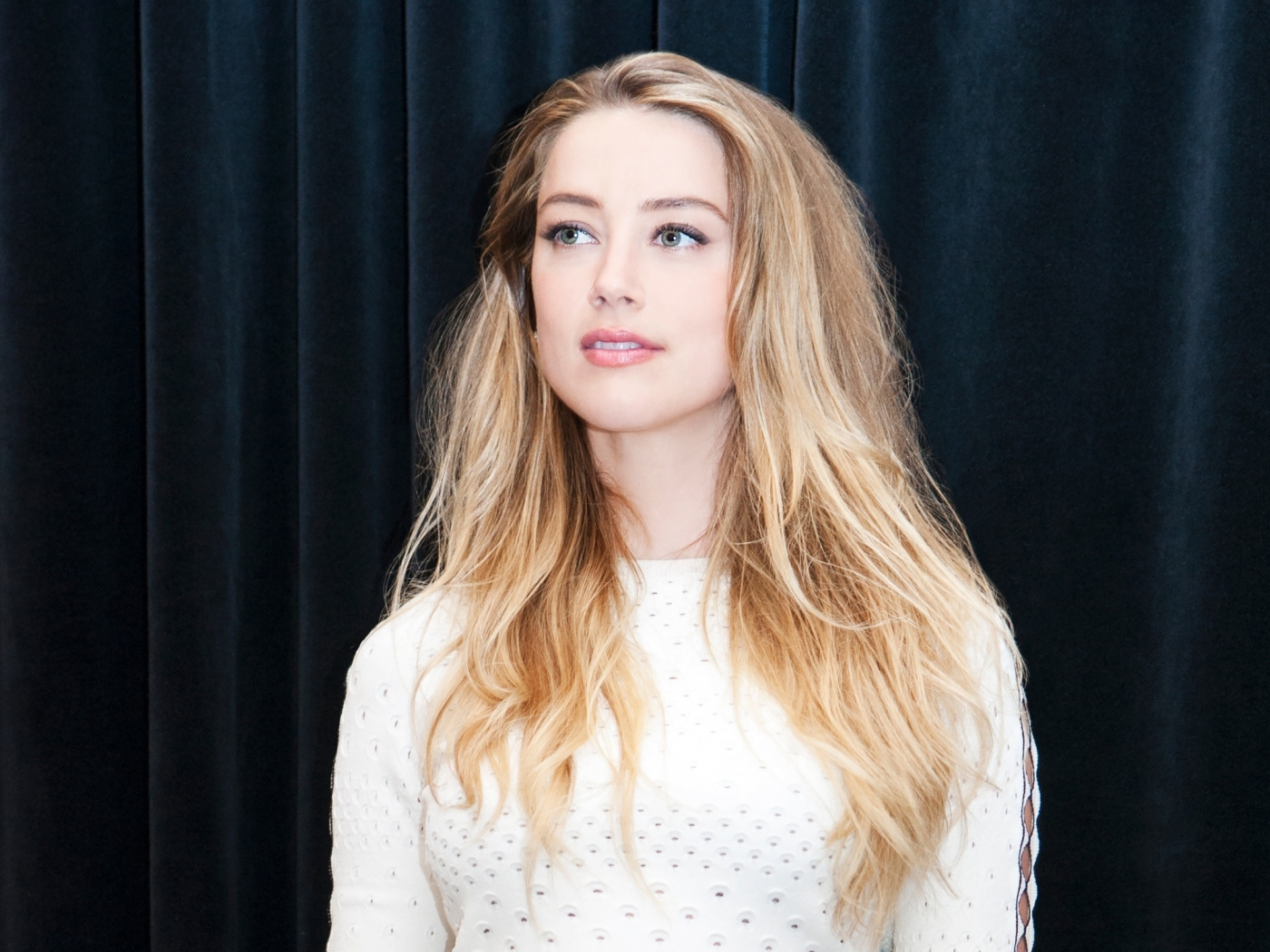 Blond Actress Amber Heard Green Eyes Wallpapers