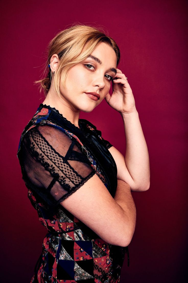 Blonde Florence Pugh Wallpapers