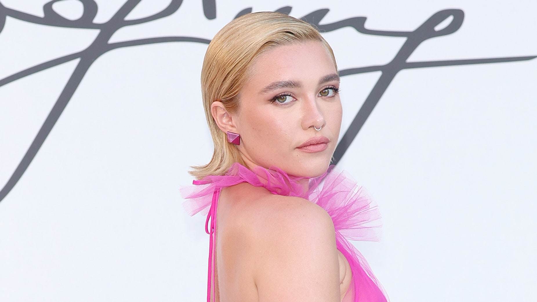 Blonde Florence Pugh Wallpapers