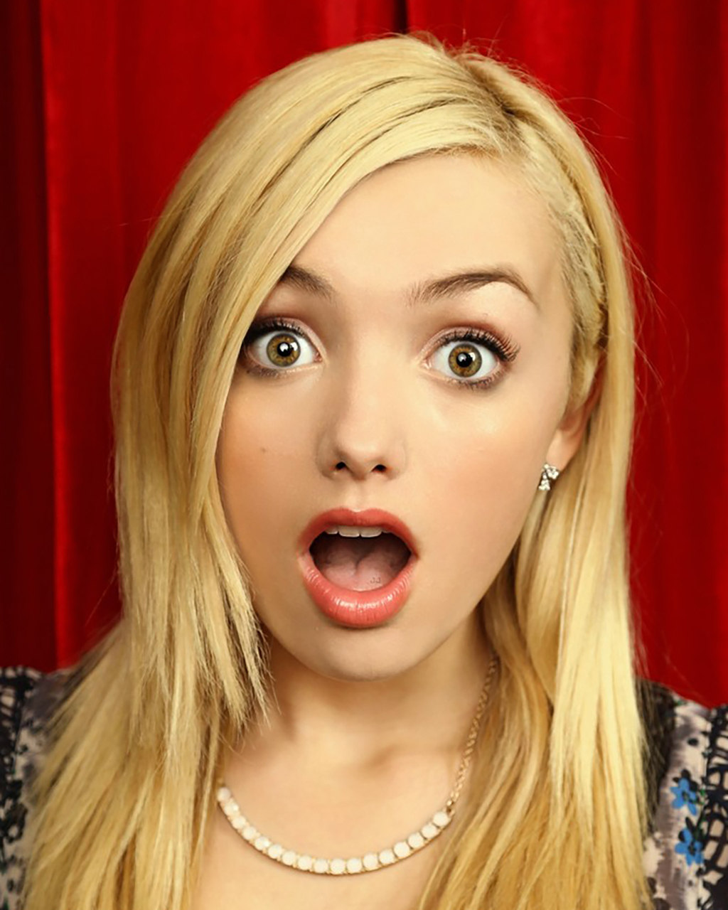 Blonde Peyton List Face 2019 Wallpapers