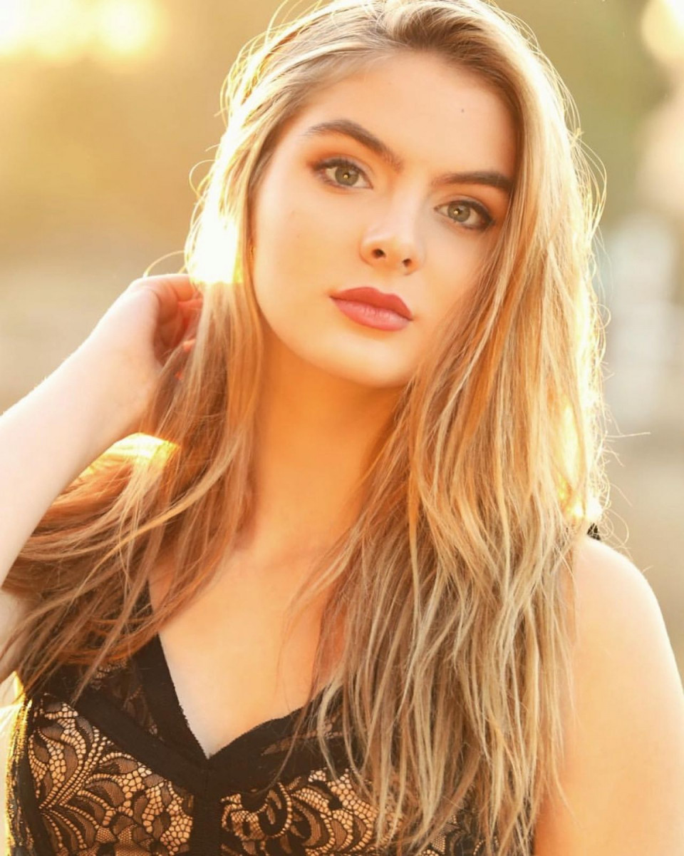 Brighton Sharbino Wallpapers