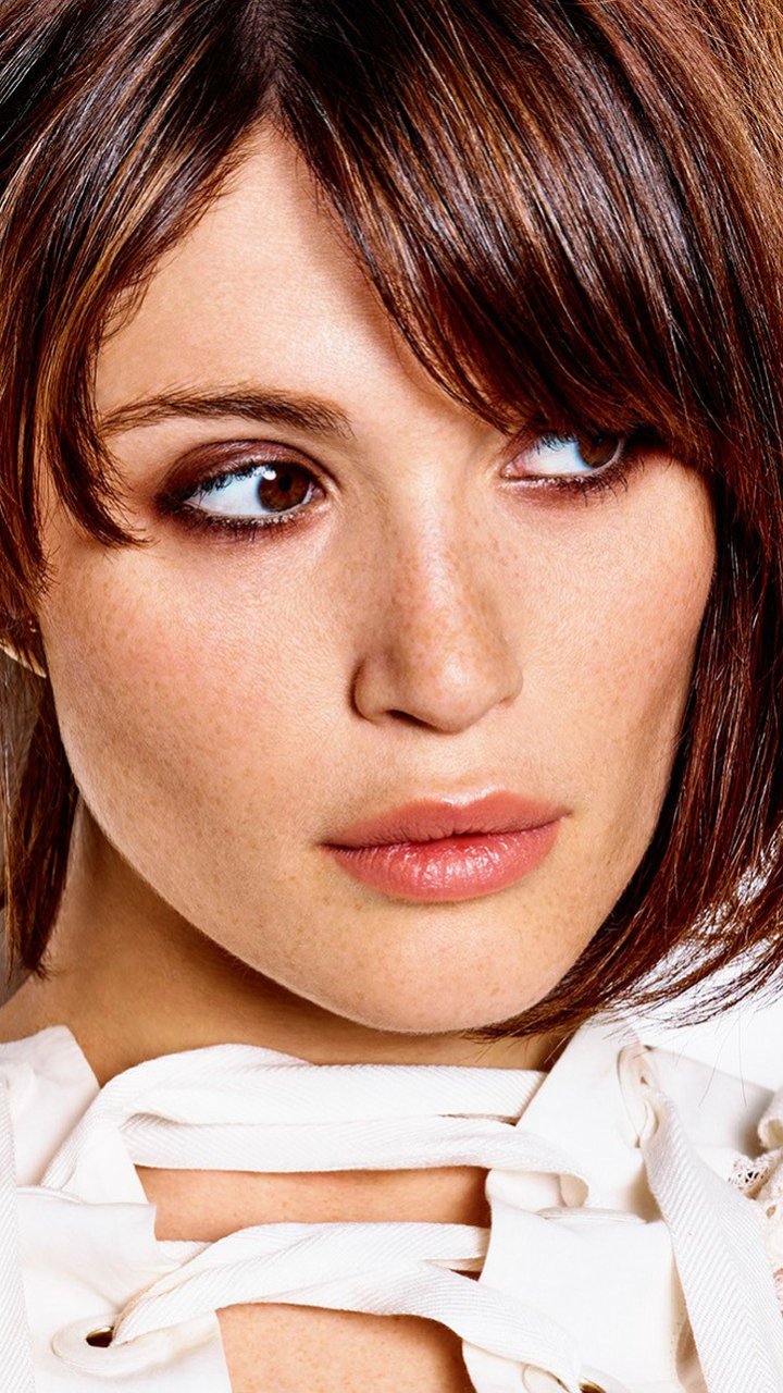 Brunette Gemma Arterton Brown Eyes Wallpapers