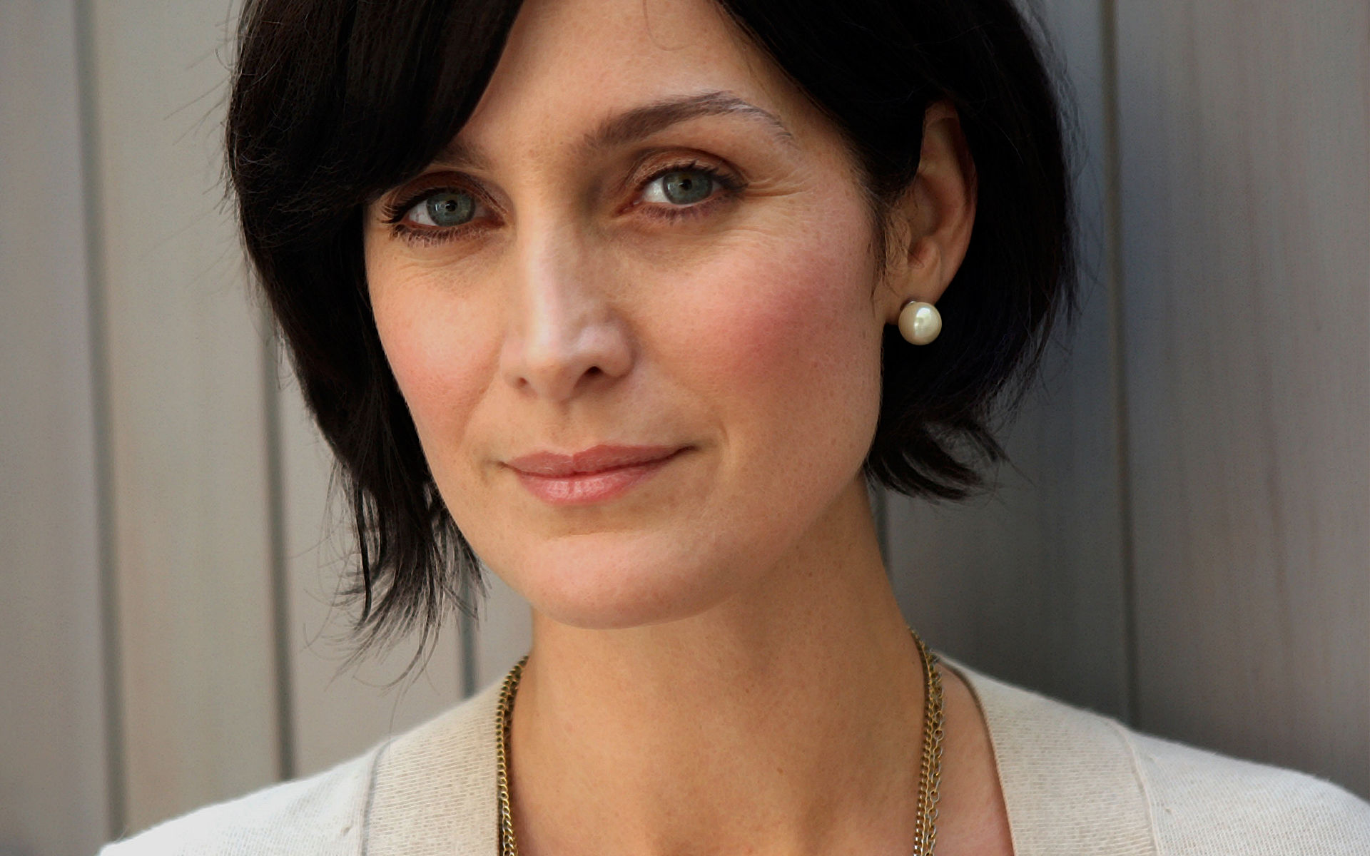 Carrie-Anne Moss Wallpapers