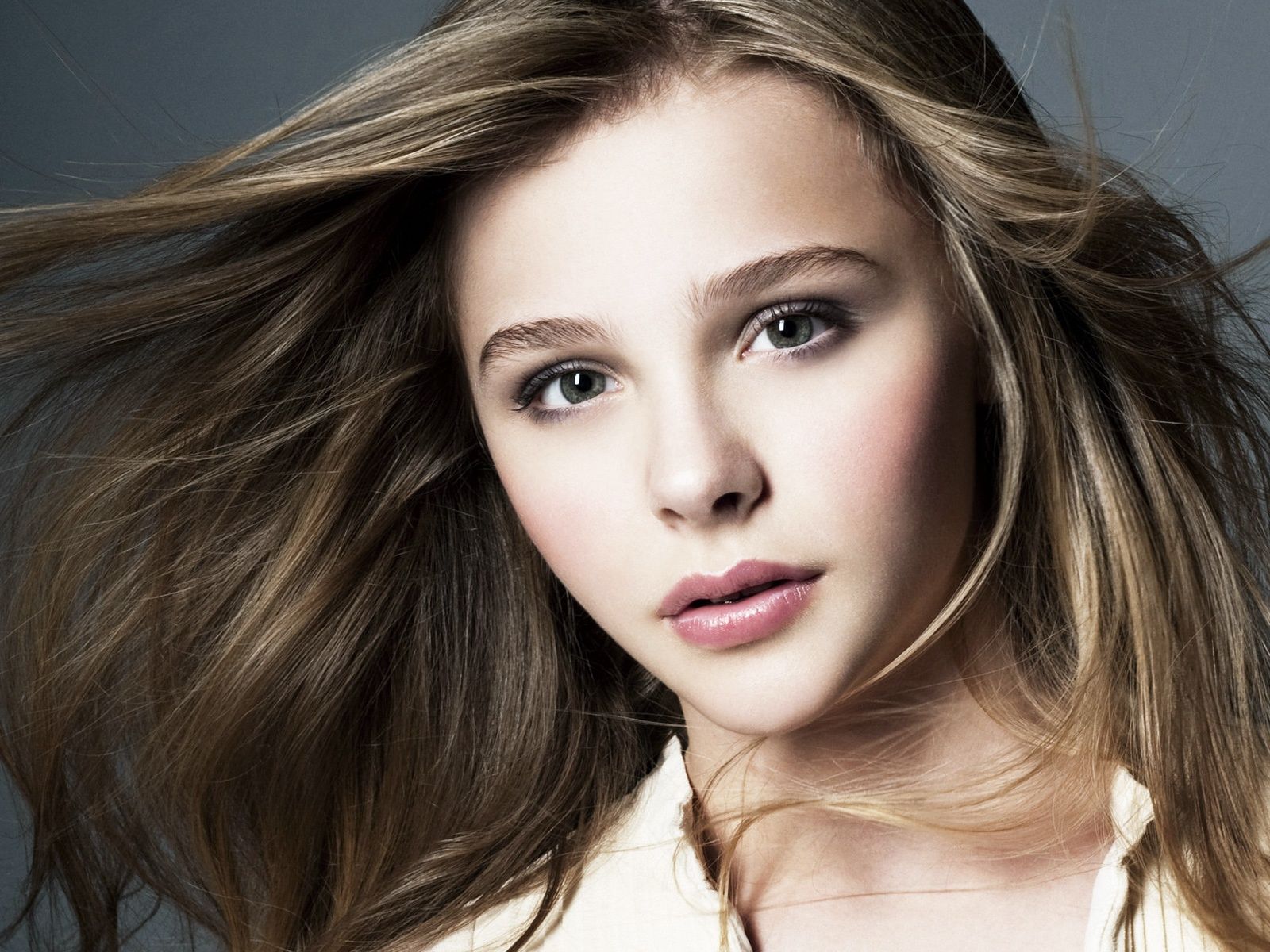 Chloe Moretz Sunday Times Photoshoot Wallpapers