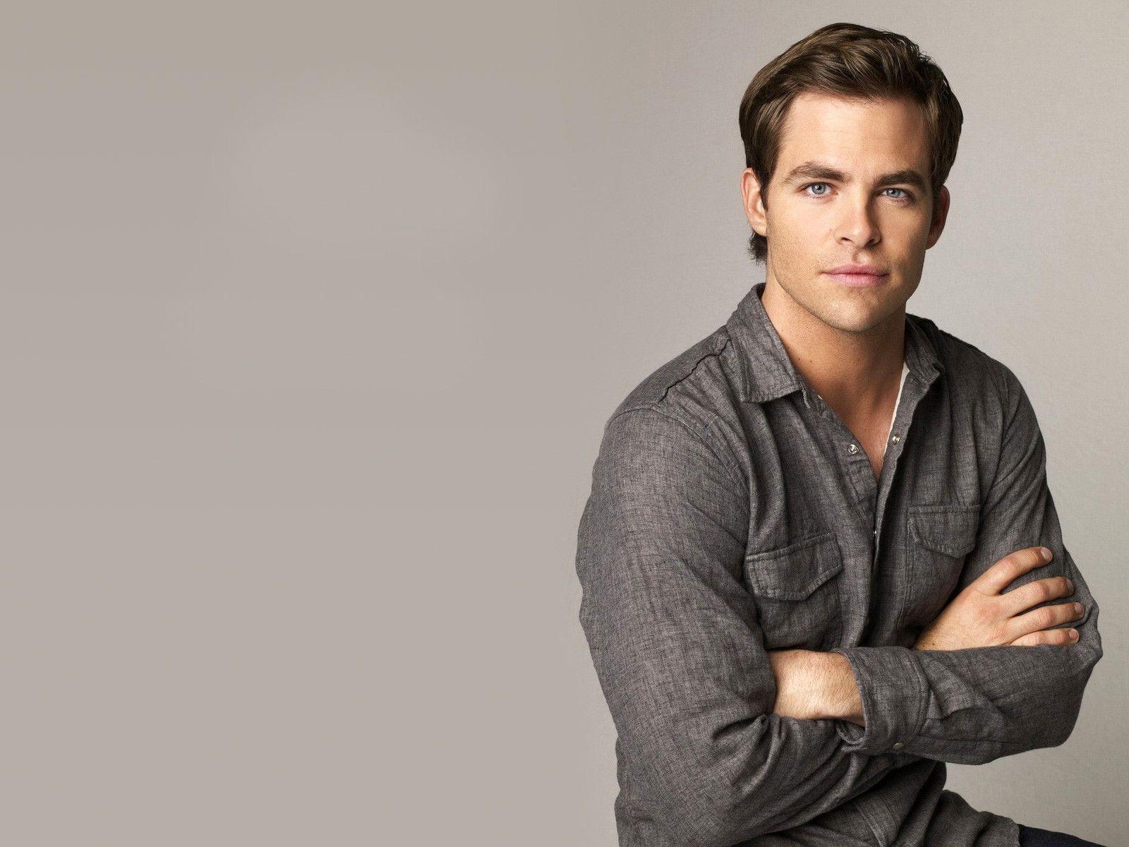 Chris Pine Latest Wallpapers