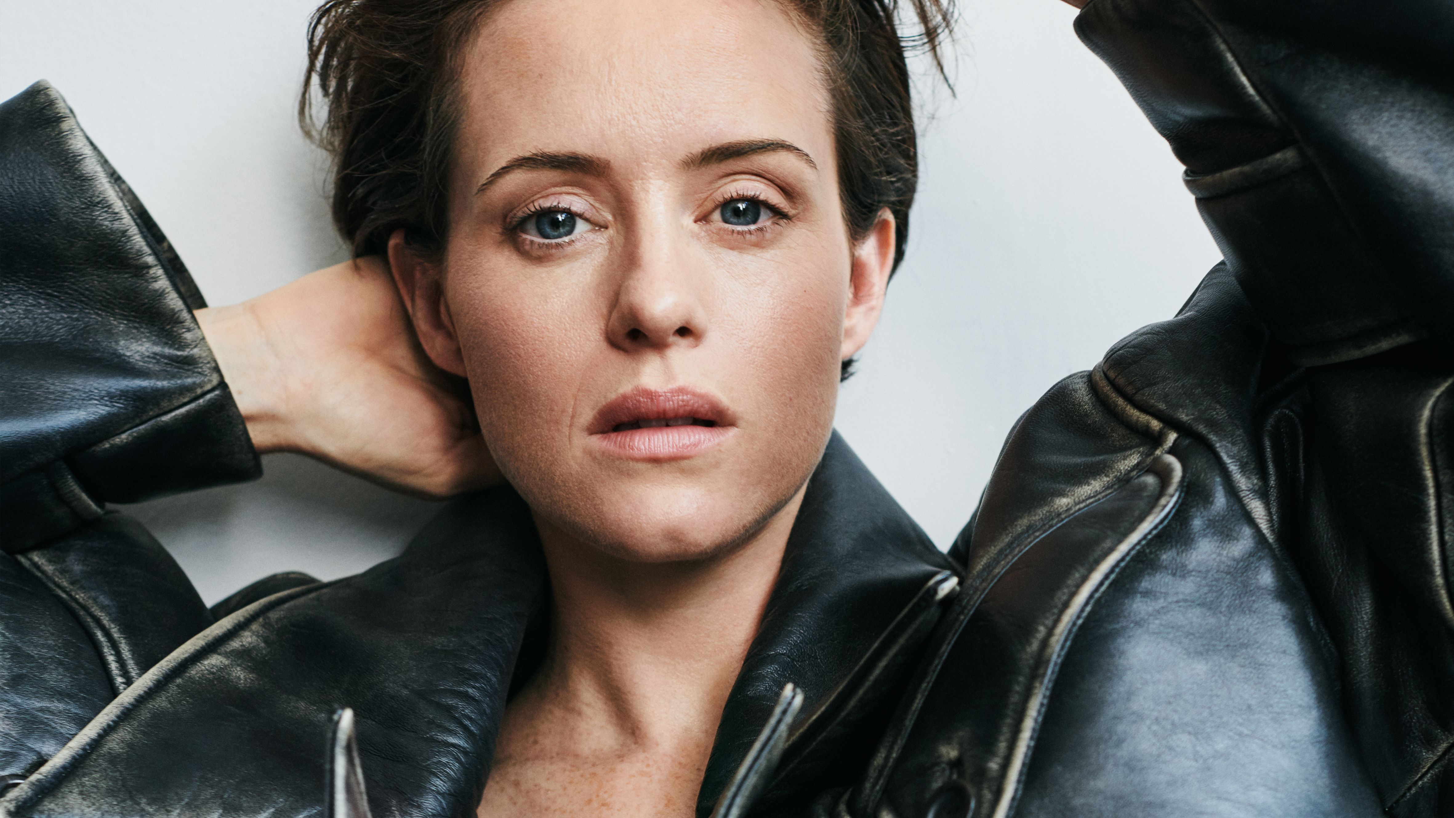 Claire Foy Monochrome Wallpapers