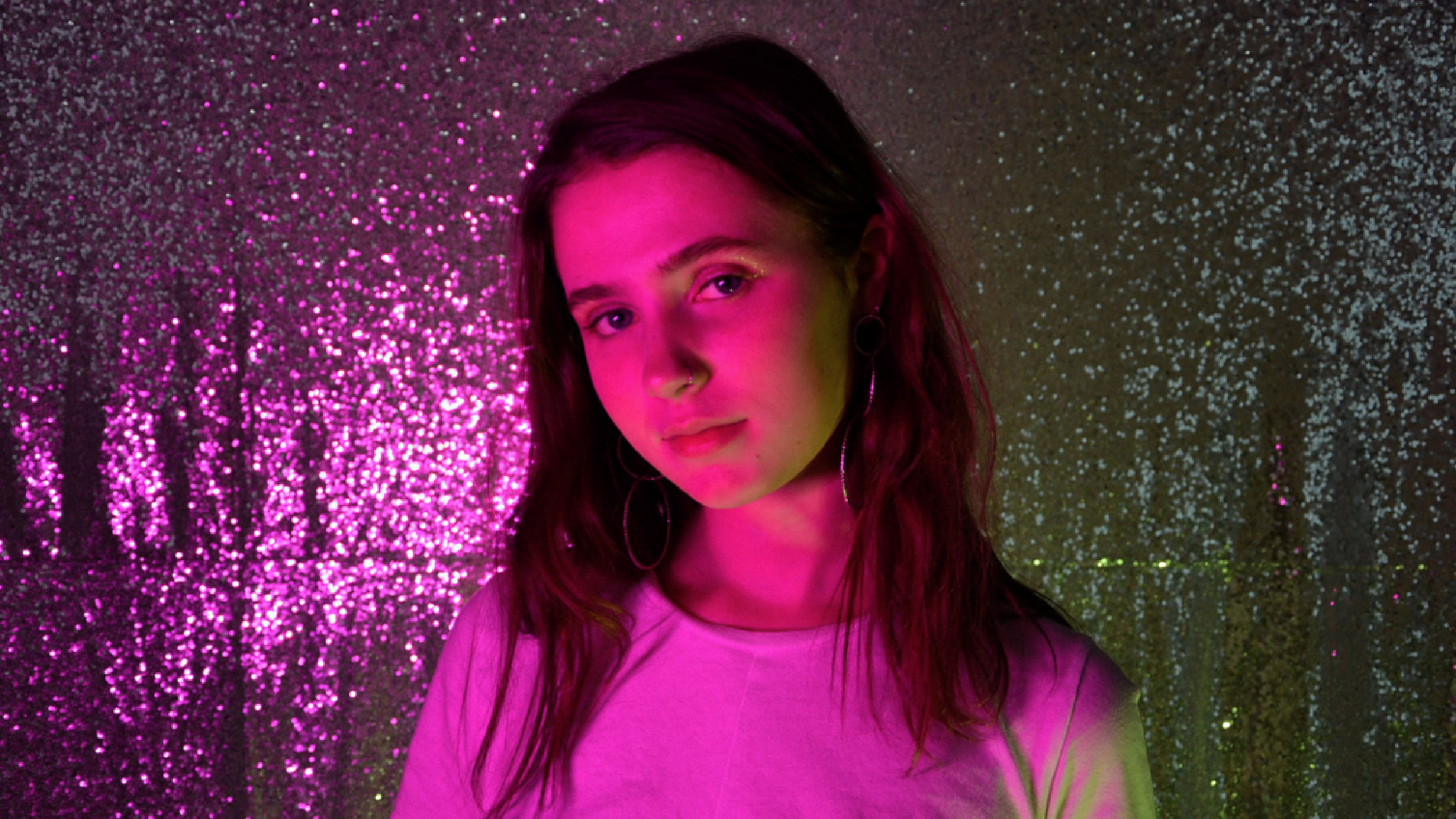 Clairo Singer 2021 Wallpapers