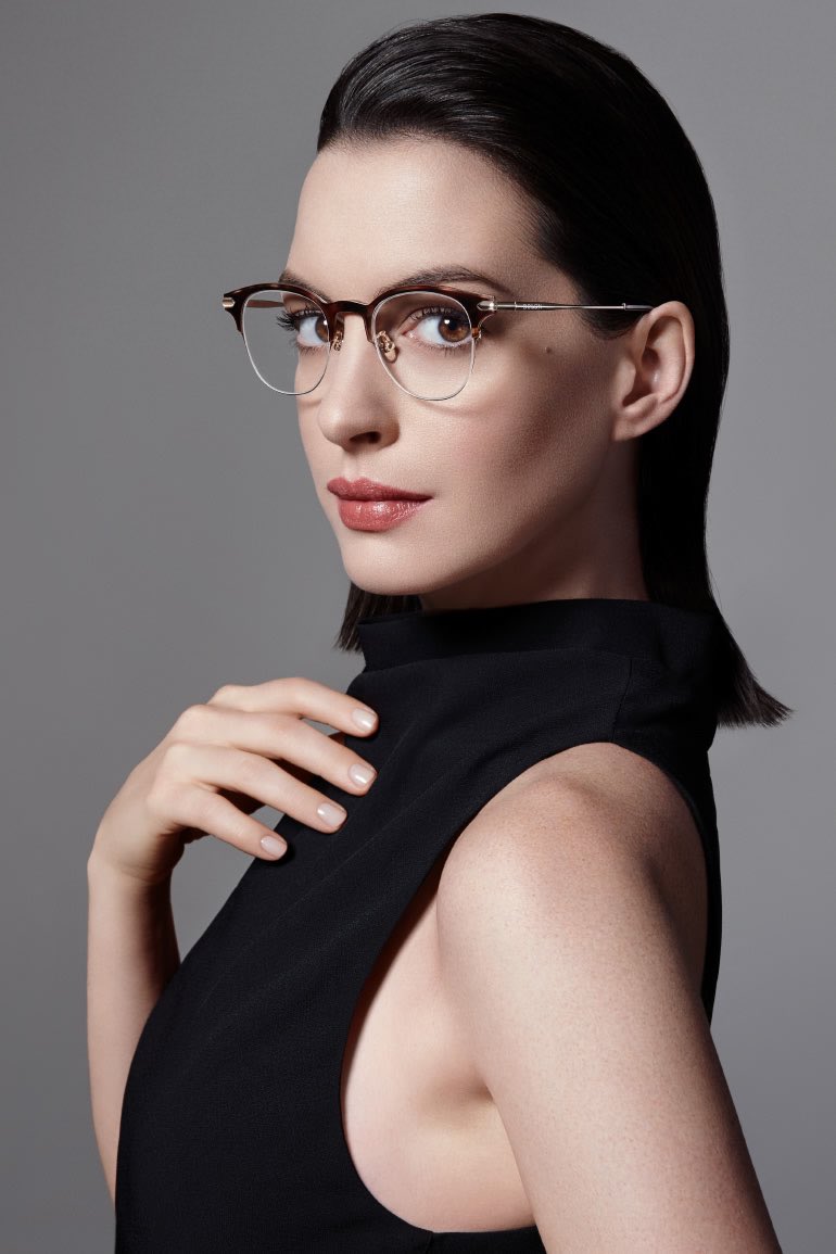 Cute Anne Hathaway In Glasses Wallpapers
