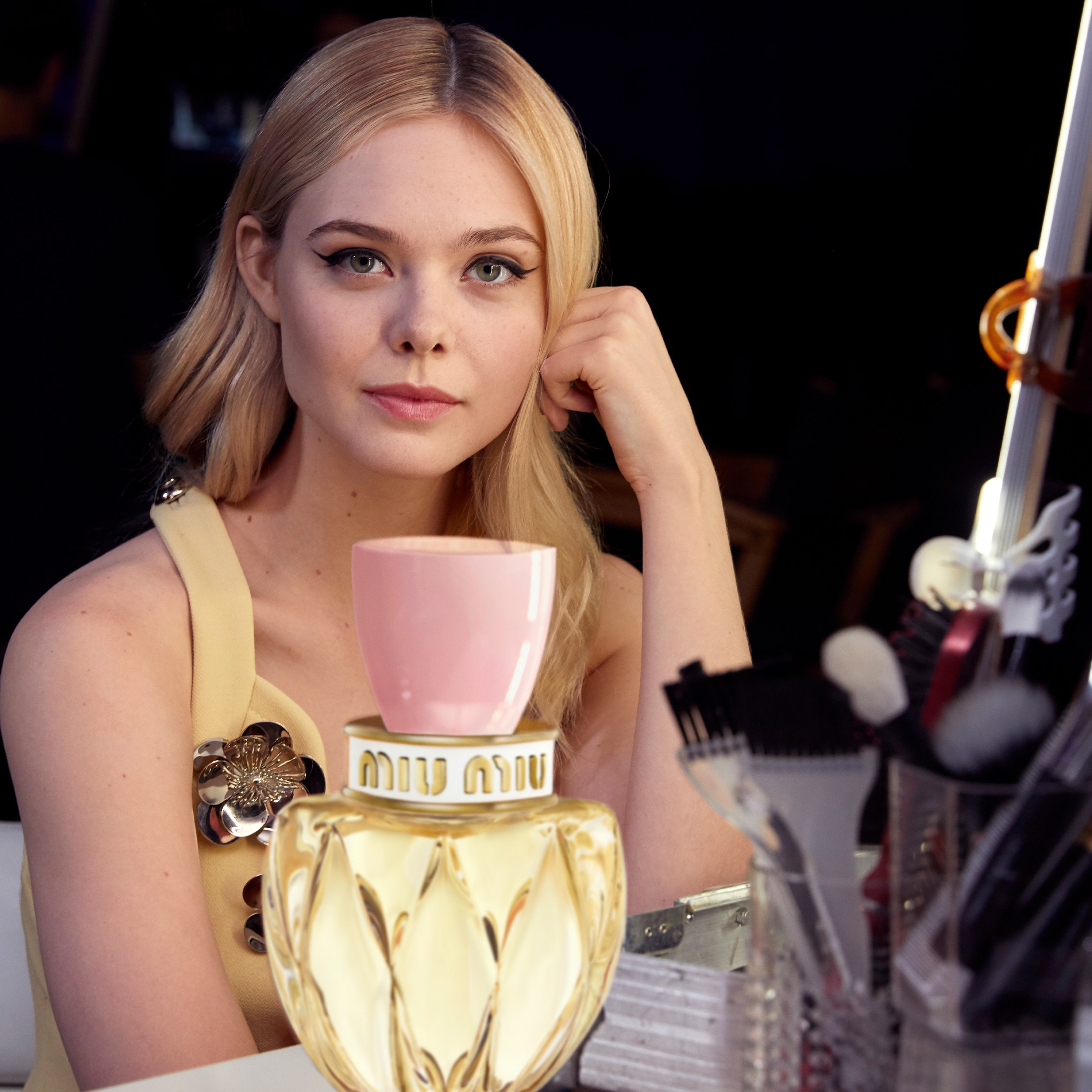 Cute Blonde Elle Fanning Wallpapers