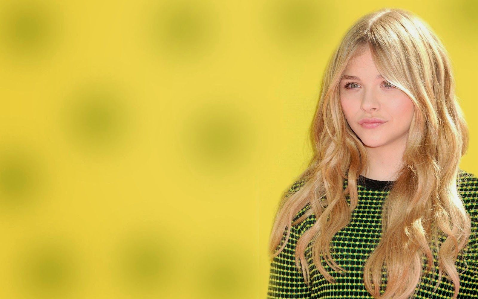 Cute Chloe Grace Moretz Wallpapers