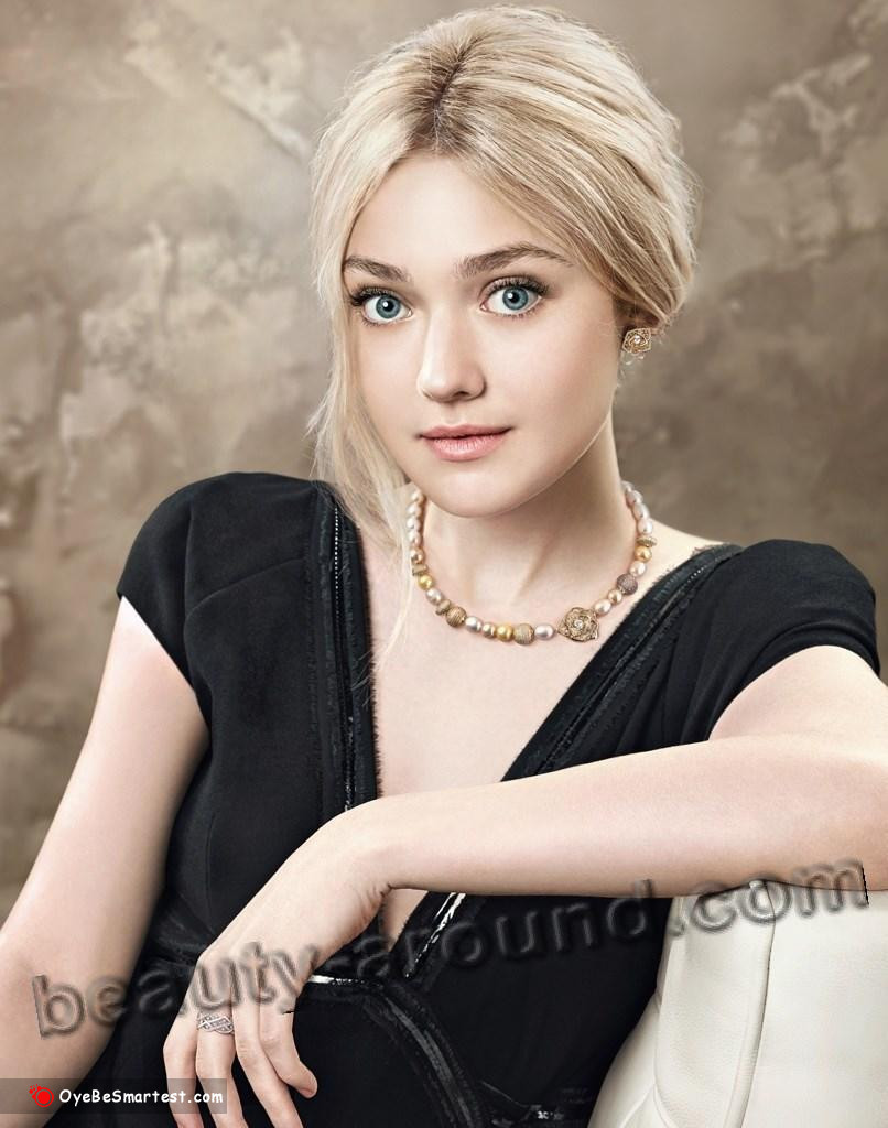 Cute Dakota Fanning Wallpapers