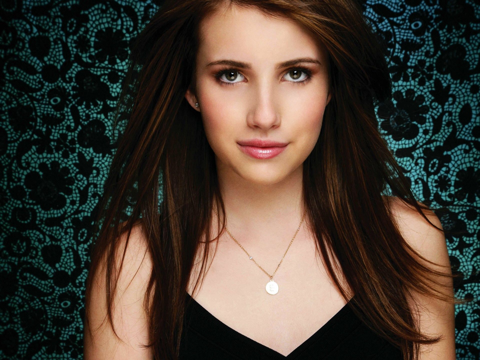 Cute Emma Roberts Wallpapers