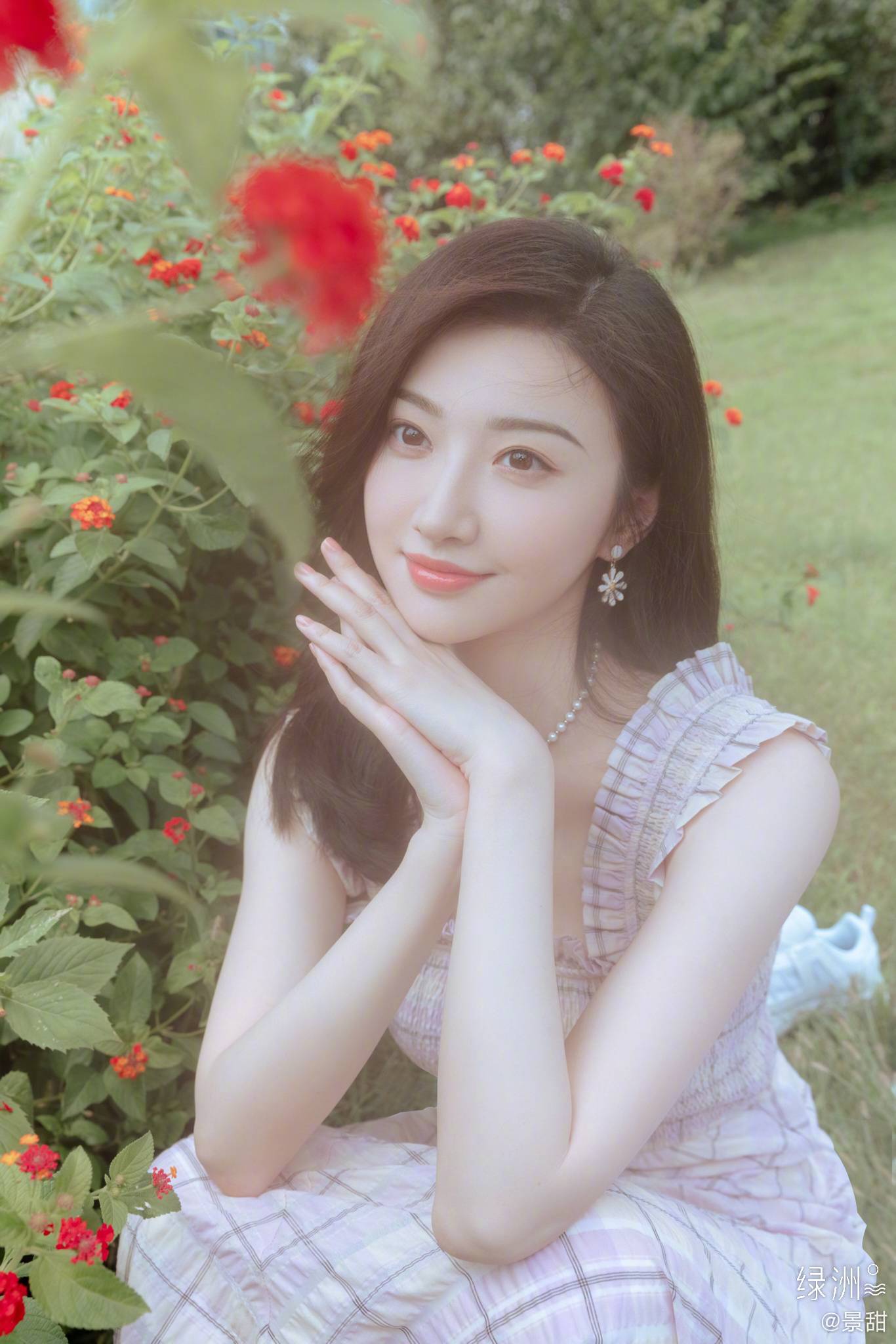 Cute Jing Tian in White Dress Wallpapers