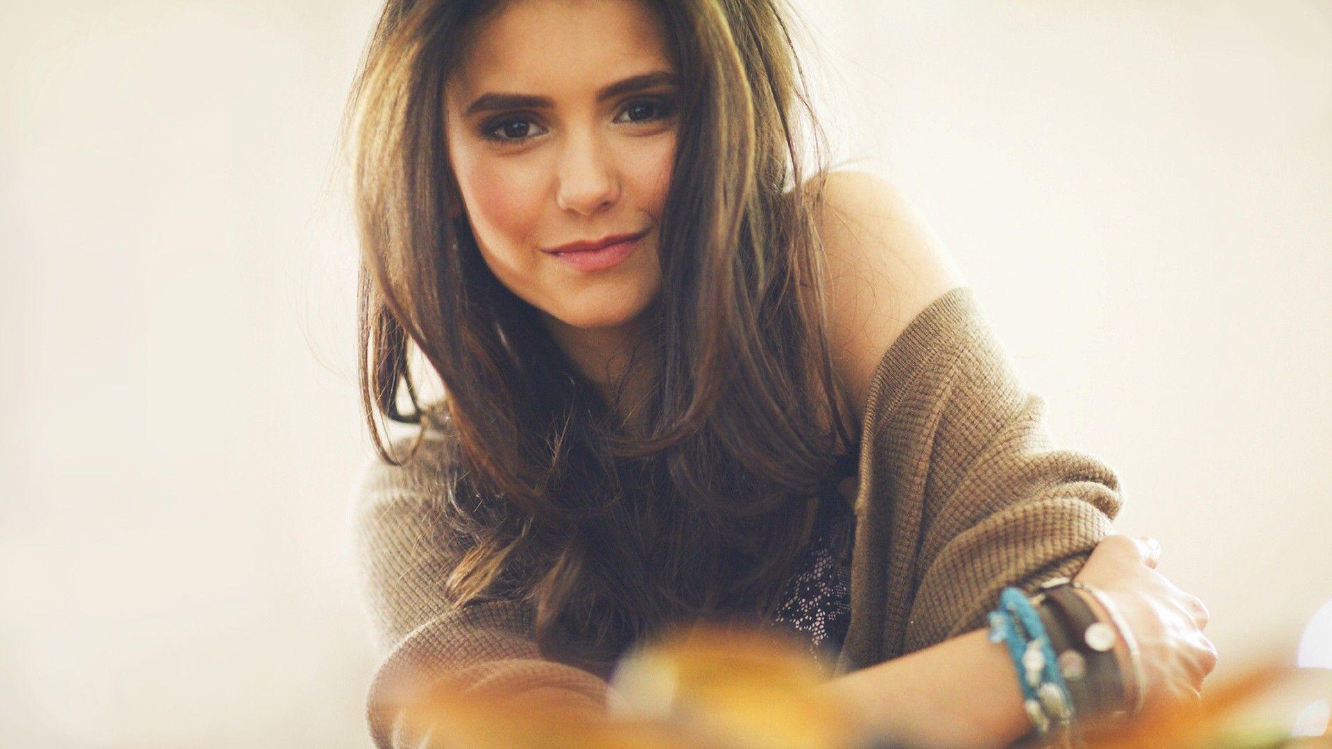 Cute Nina Dobrev Wallpapers