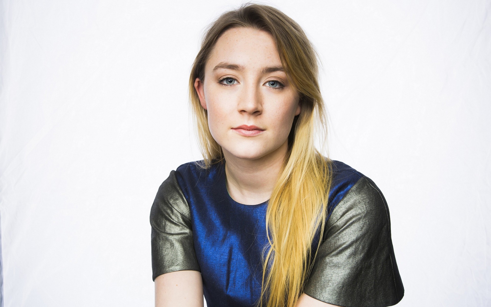 Cute Saoirse Ronan Wallpapers