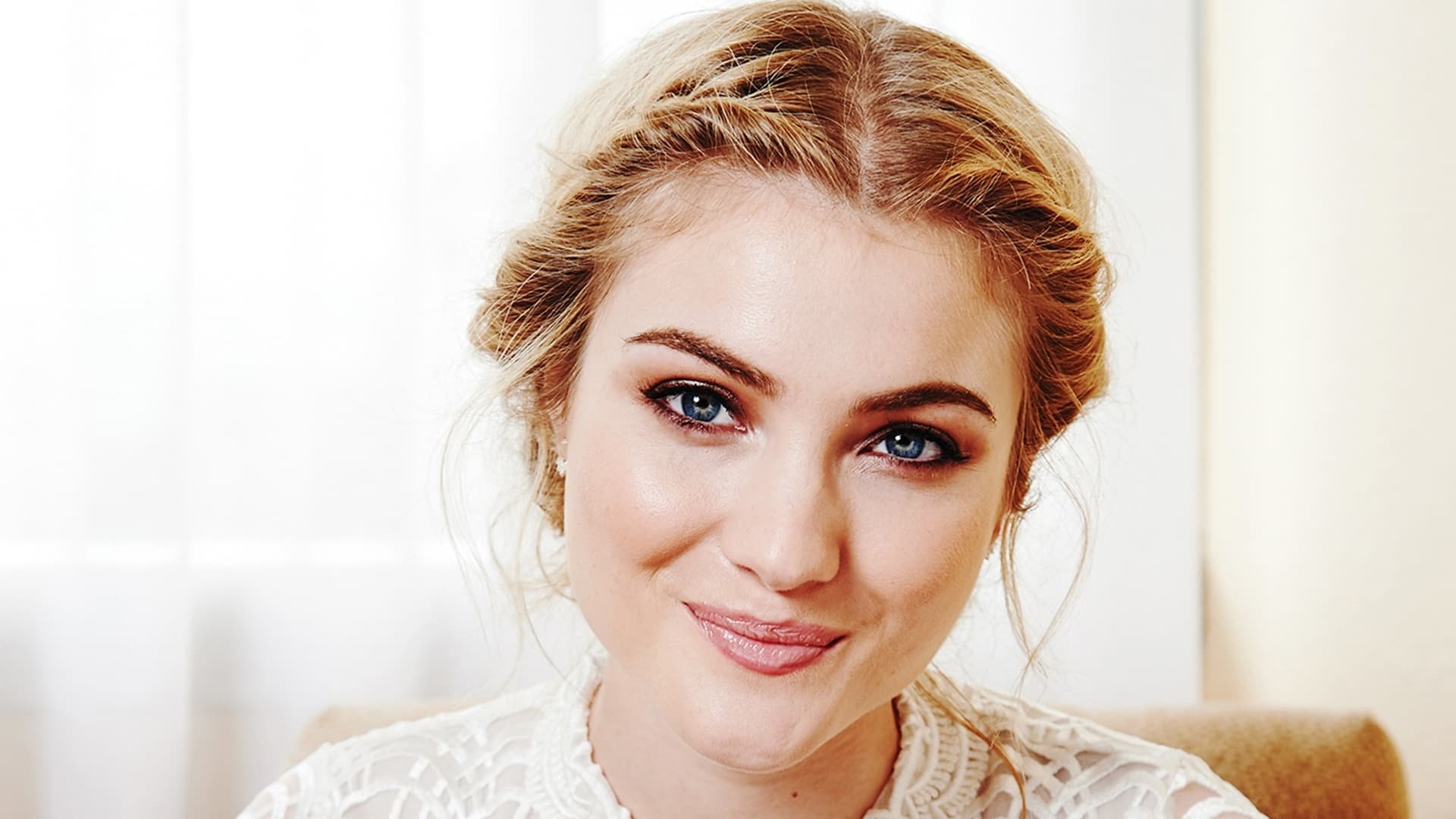 Cute Skyler Samuels Wallpapers