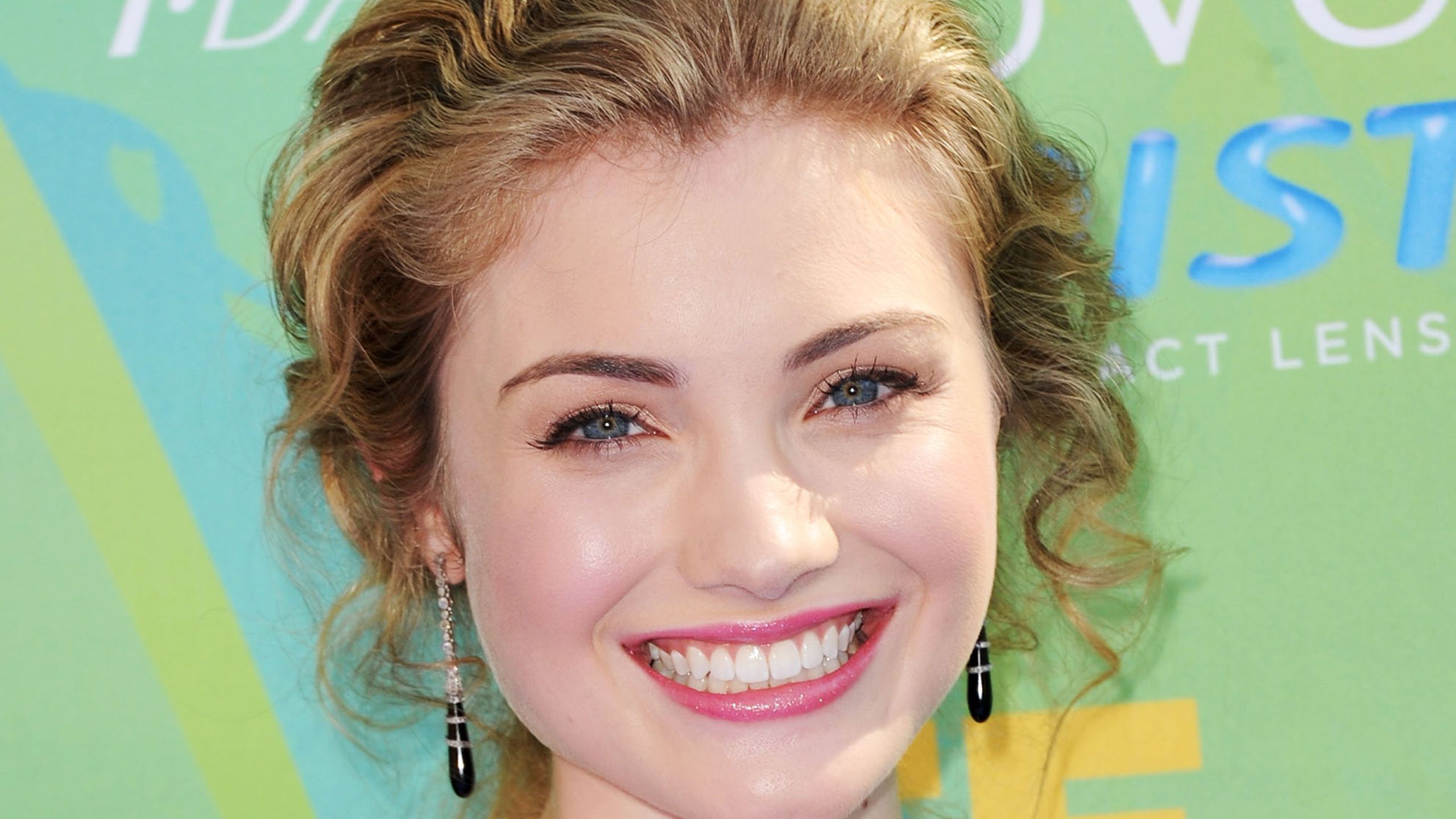 Cute Skyler Samuels Wallpapers