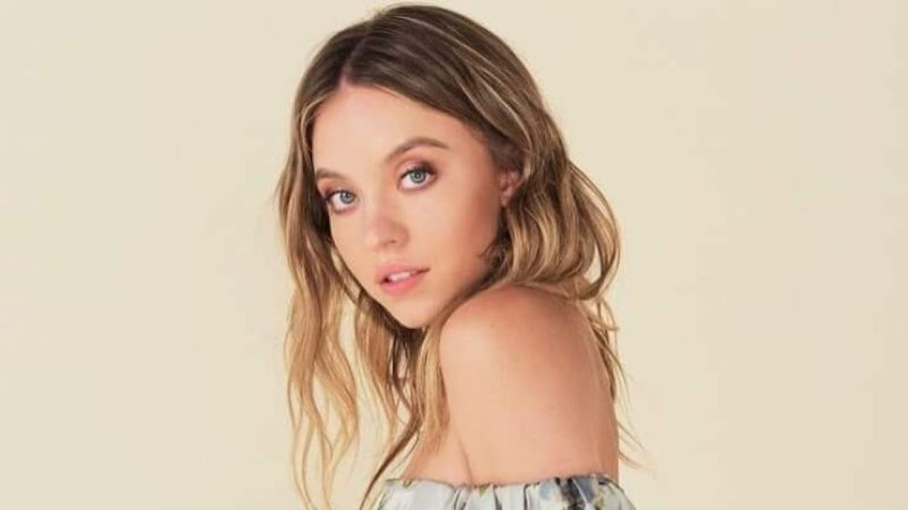 Cute Sydney Sweeney Wallpapers