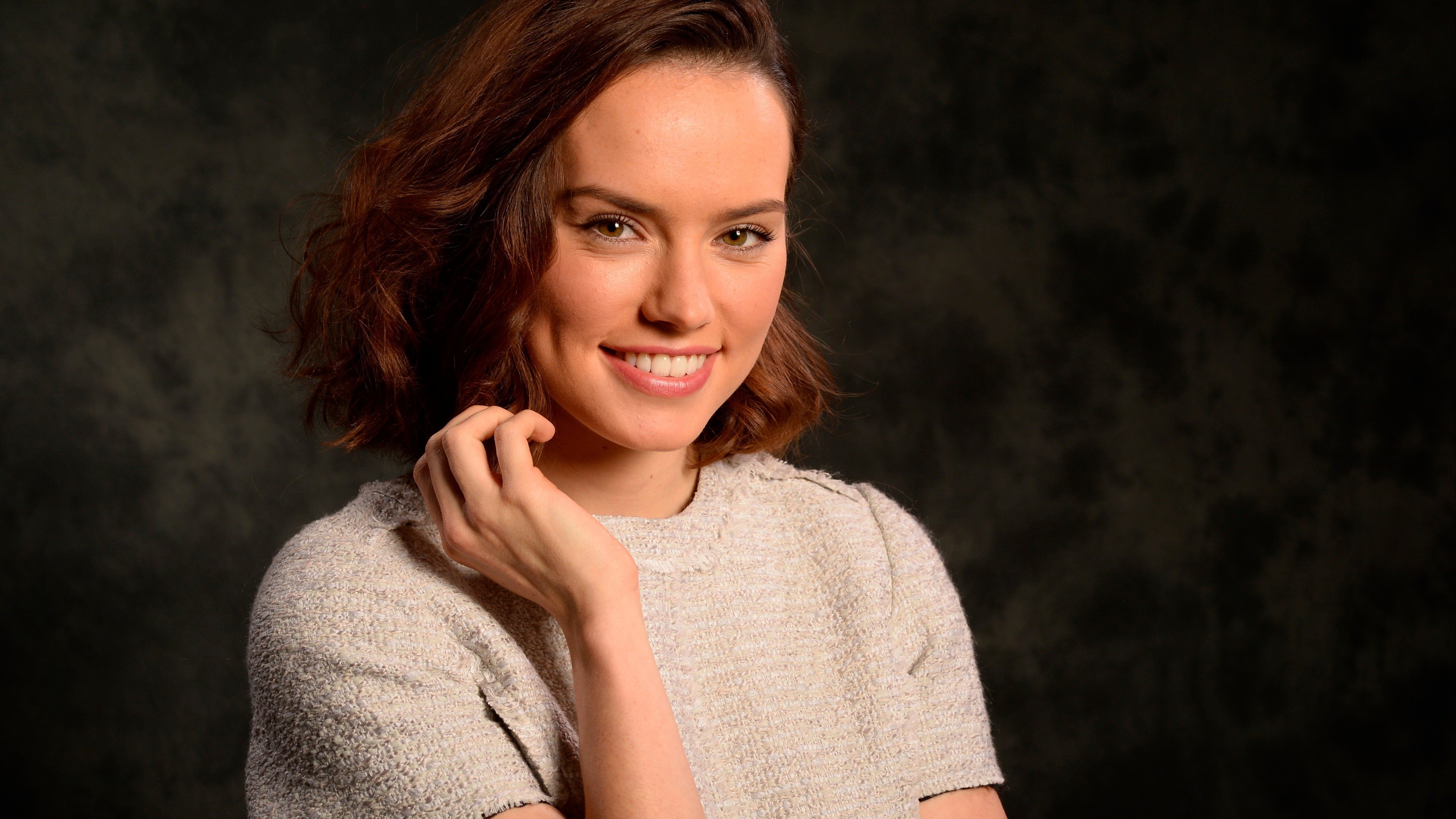 Daisy Ridley Actress Star Wars Rae Wallpapers