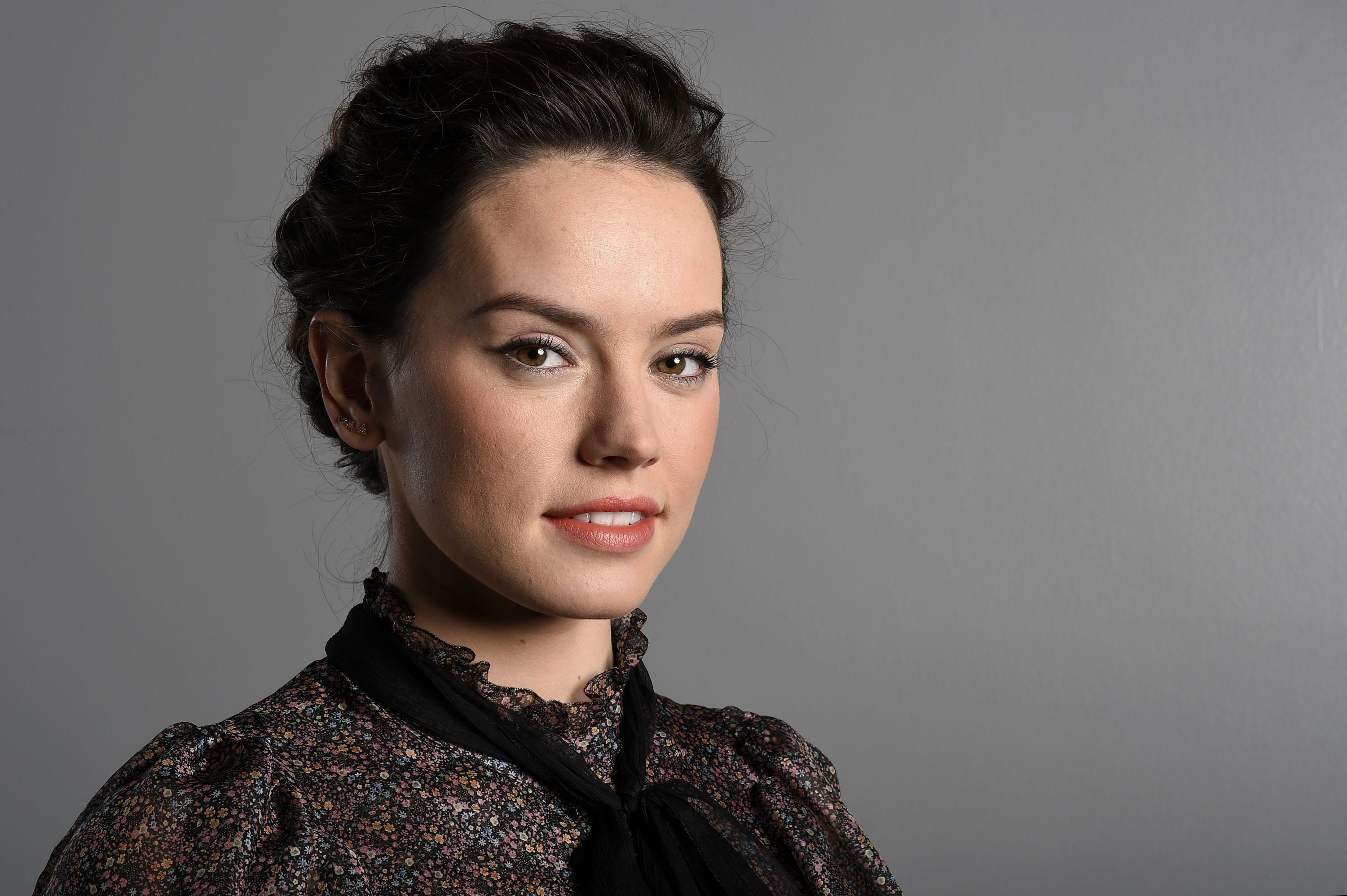 Daisy Ridley New Wallpapers