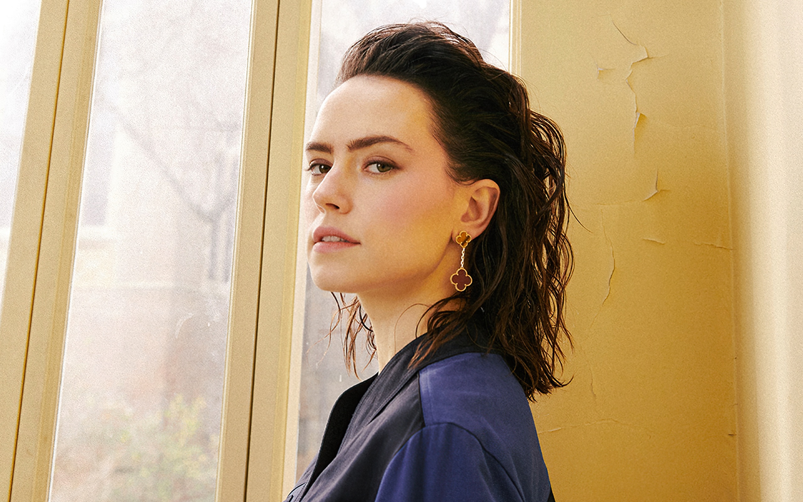 Daisy Ridley New 2021 Wallpapers