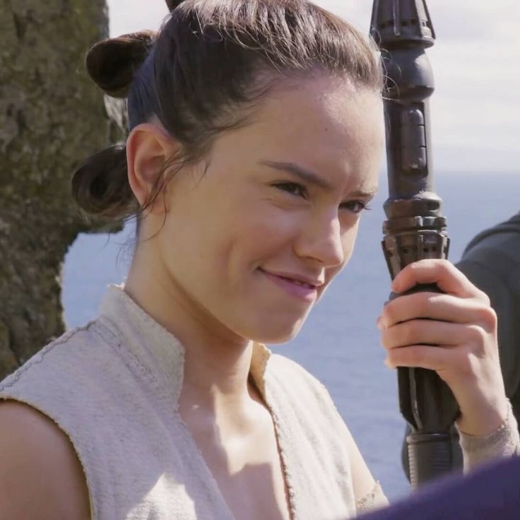 Daisy Ridley Smile Wallpapers