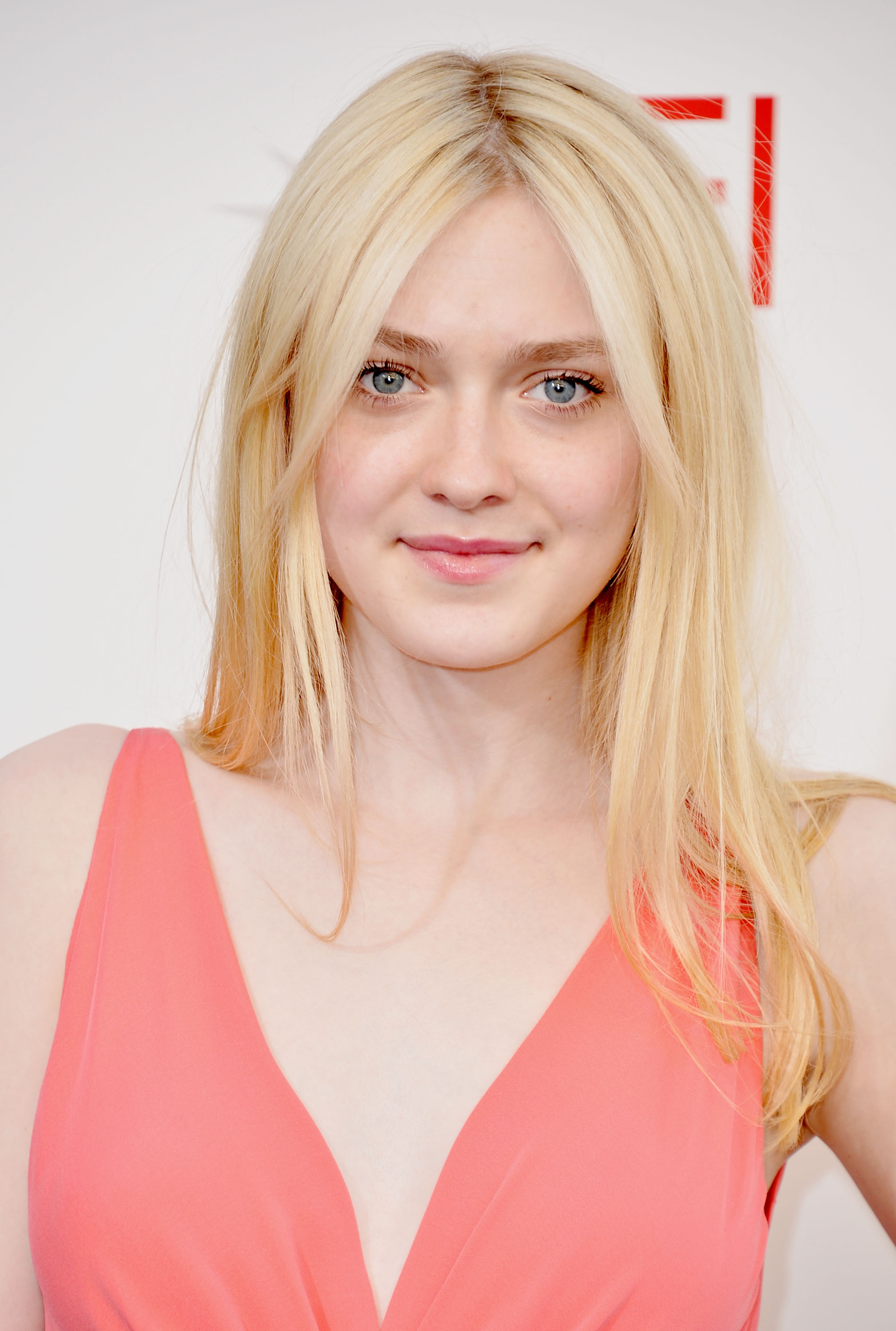 Dakota Fanning 2020 Wallpapers