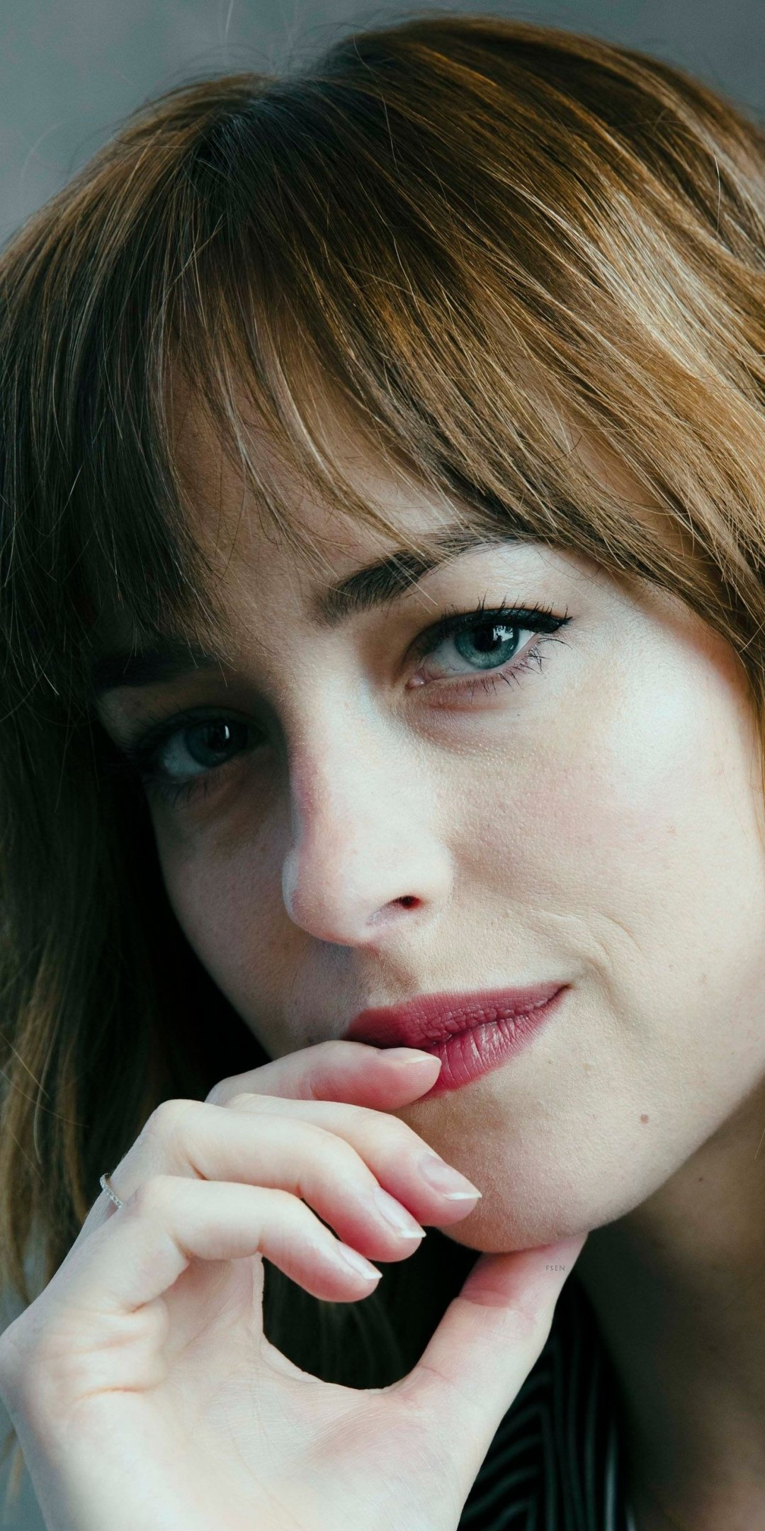 Dakota Johnson Face Close Up Wallpapers