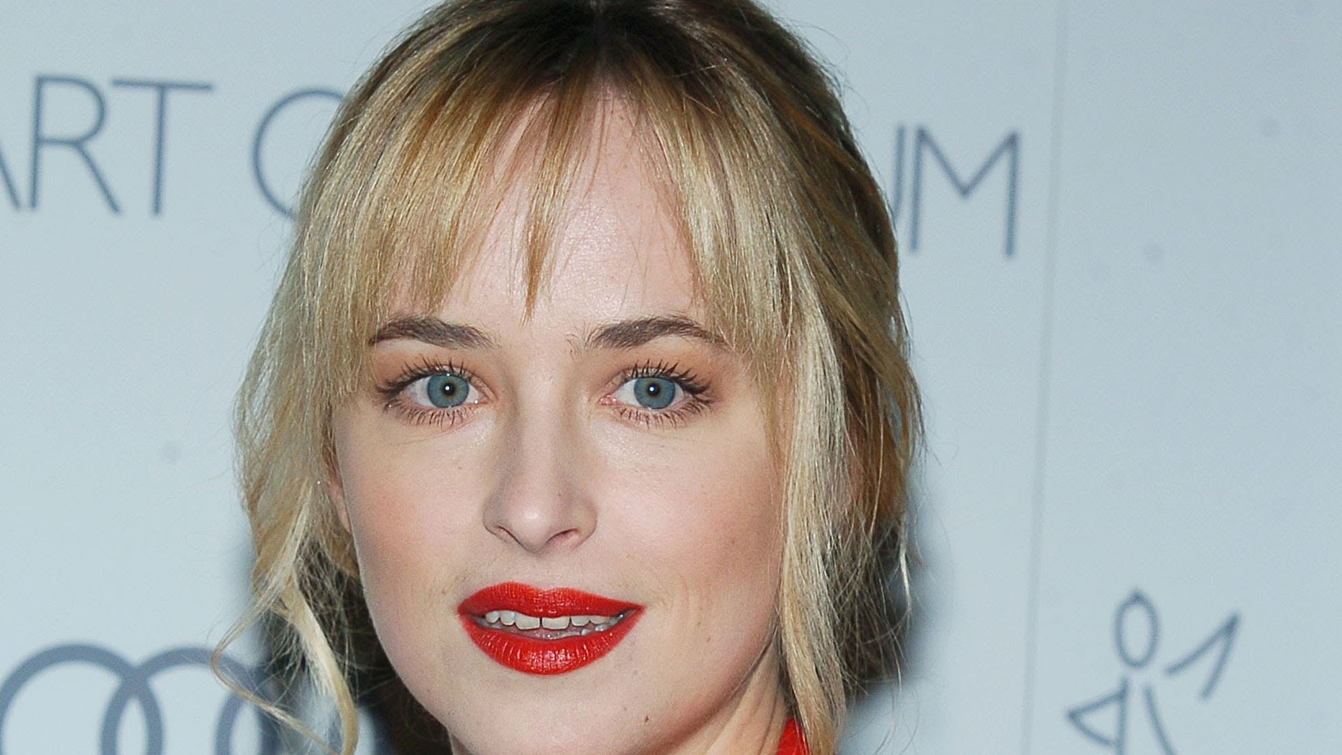 Dakota Johnson Face Close Up Wallpapers