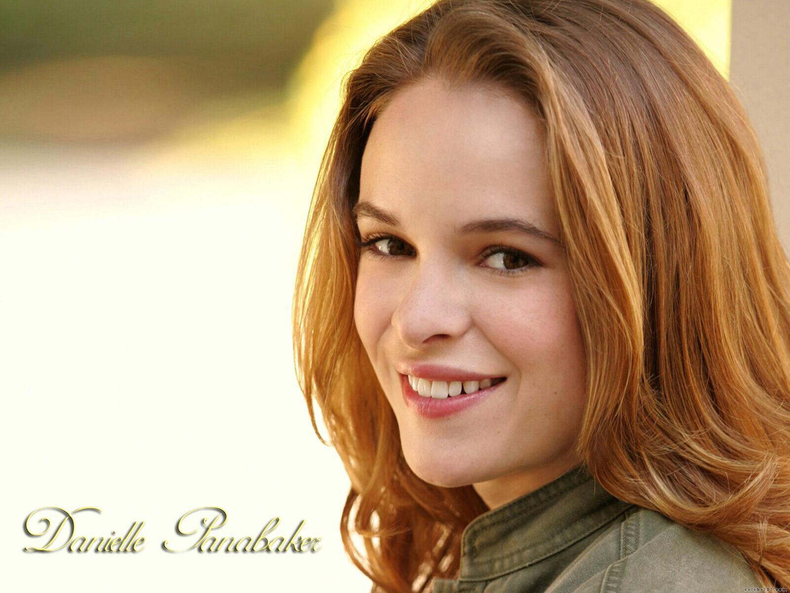 Danielle Panabaker Wallpapers