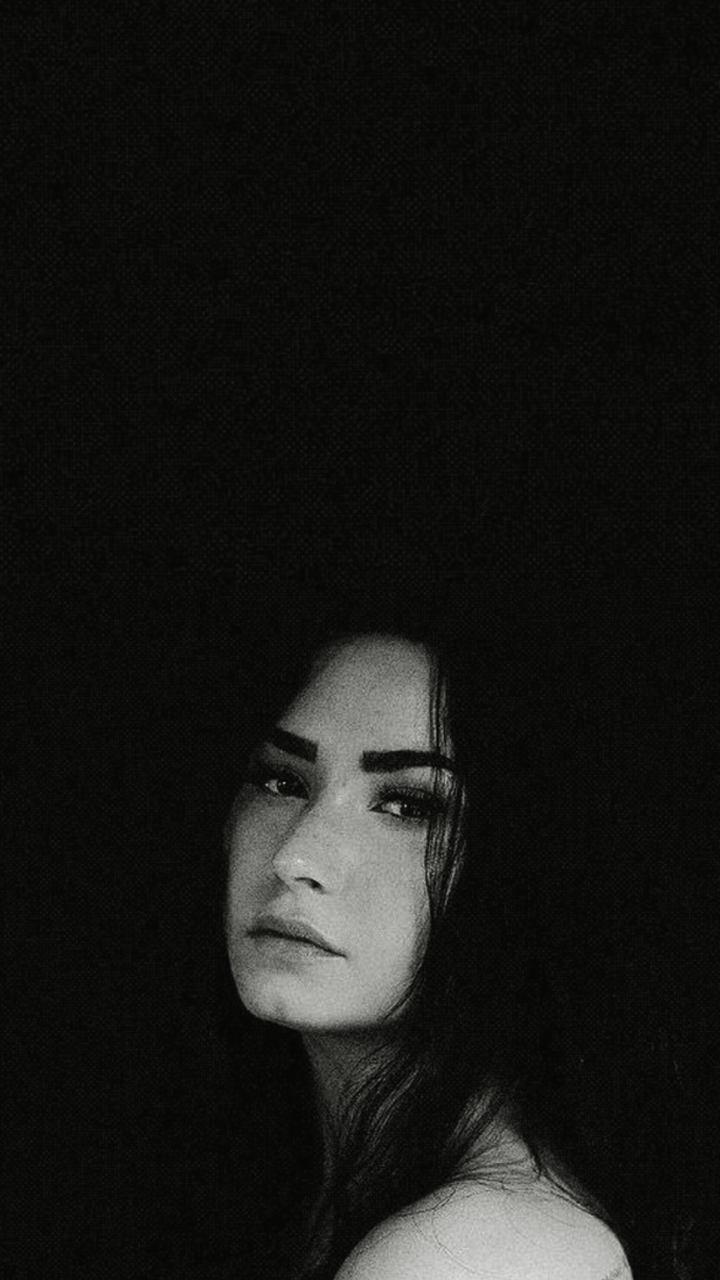 Demi Lovato Monochrome Wallpapers