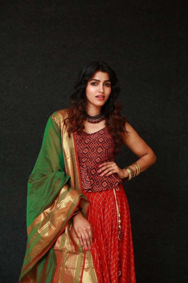 Dhansika Wallpapers