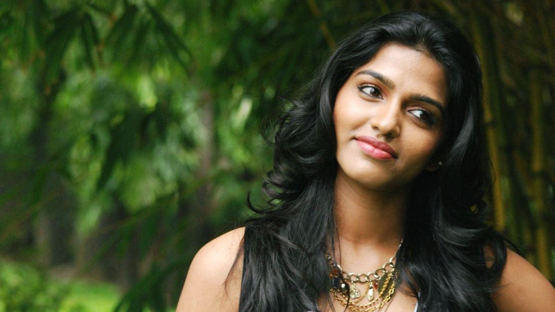 Dhansika Wallpapers