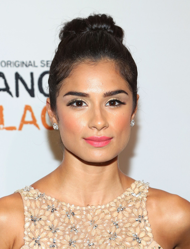 Diane Guerrero Wallpapers