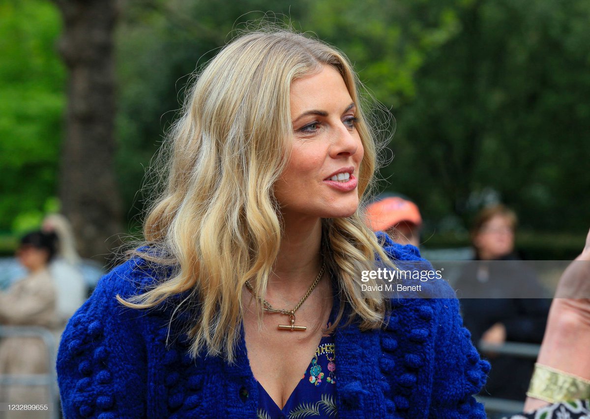 Donna Air Wallpapers