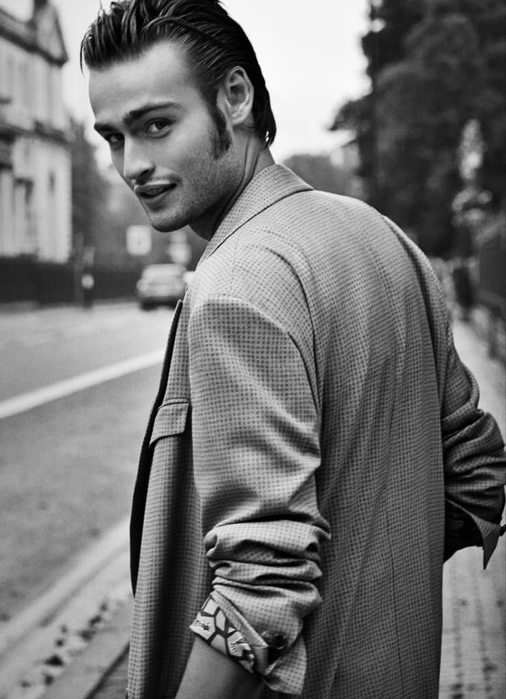 Douglas Booth Wallpapers