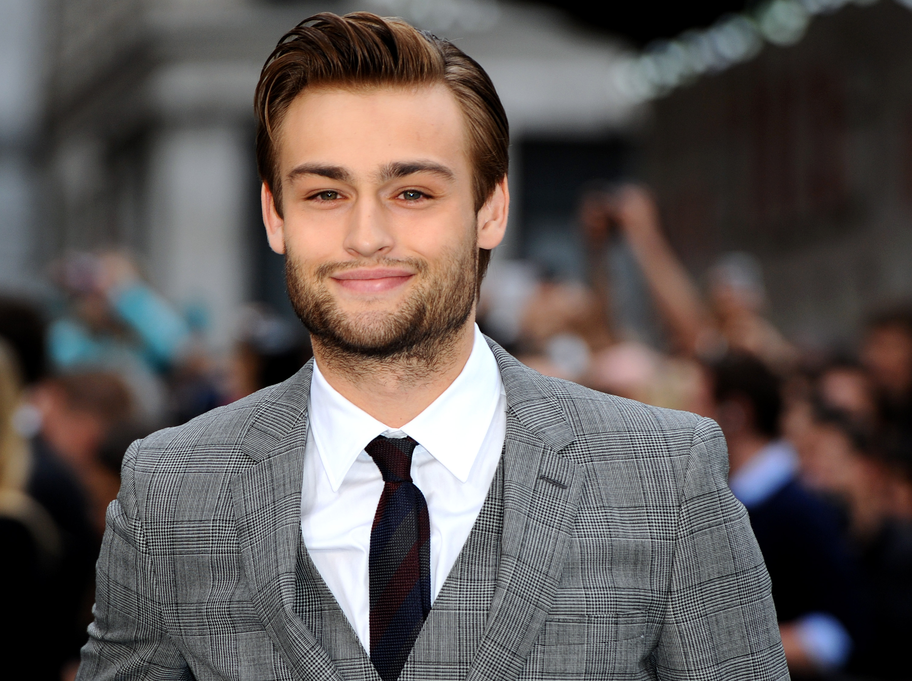 Douglas Booth Wallpapers