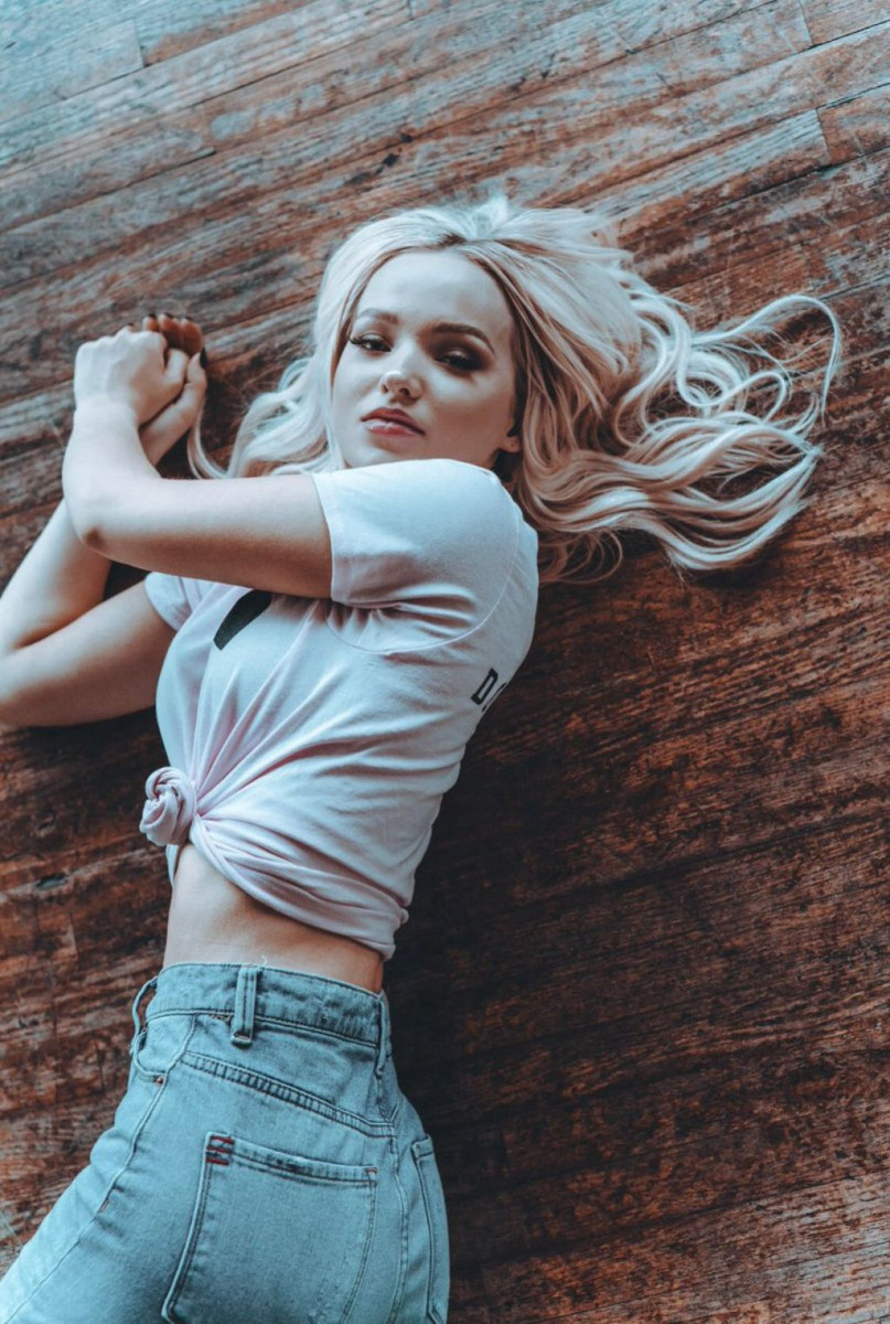 Dove Cameron 2018 Wallpapers