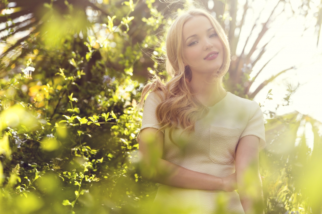 Dove Cameron Smile Wallpapers