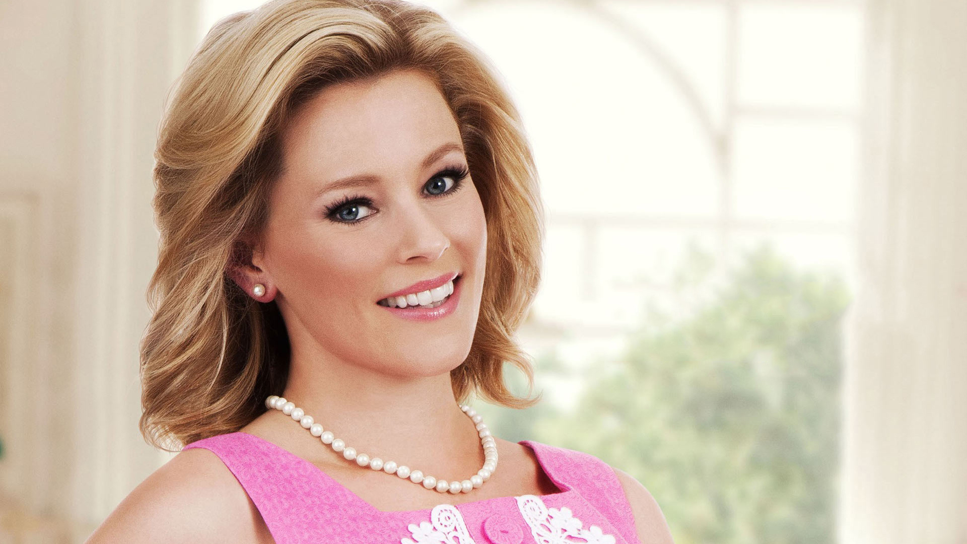 Elizabeth Banks Wallpapers