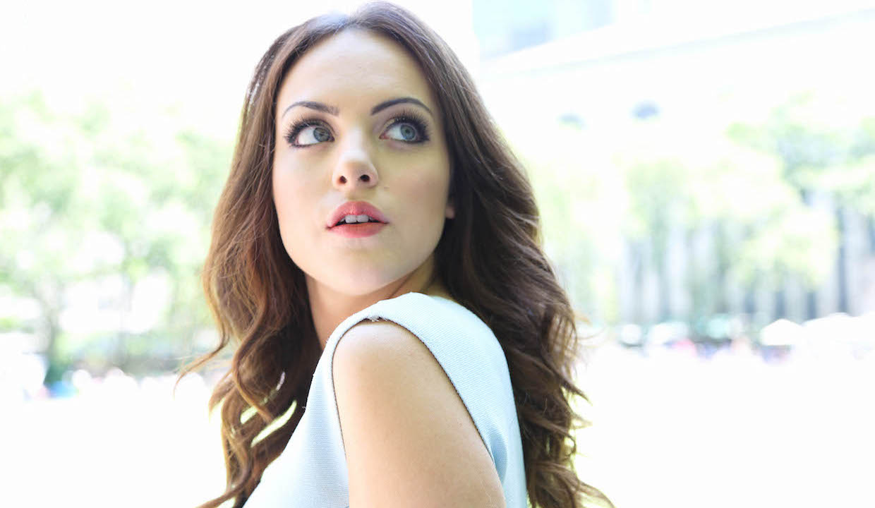 Elizabeth Gillies Close Up Wallpapers
