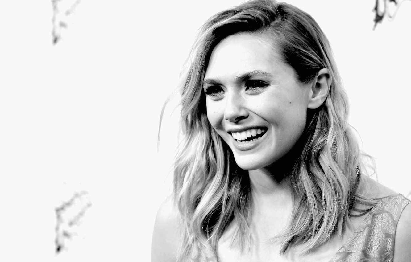 Elizabeth Olsen Beautiful Monochrome Wallpapers