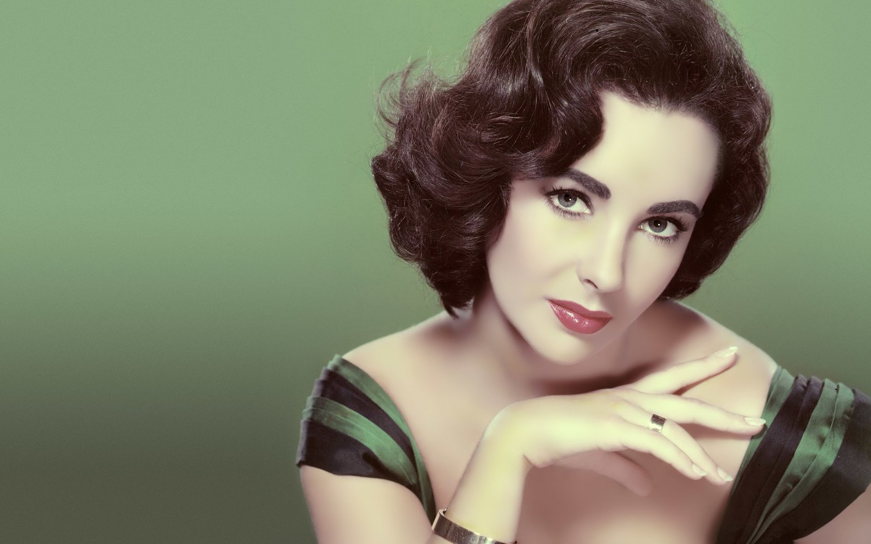 Elizabeth Taylor Wallpapers