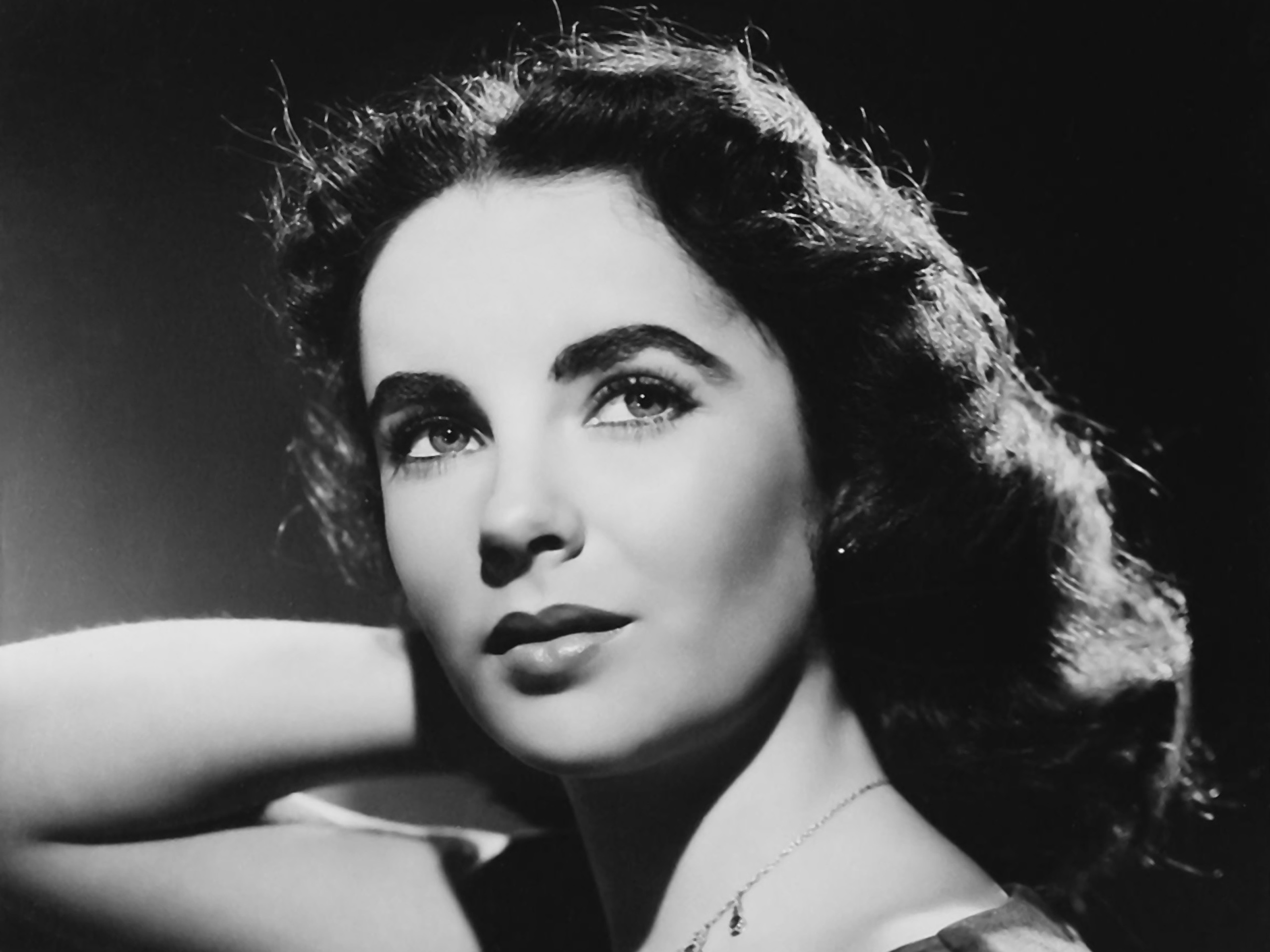 Elizabeth Taylor Wallpapers