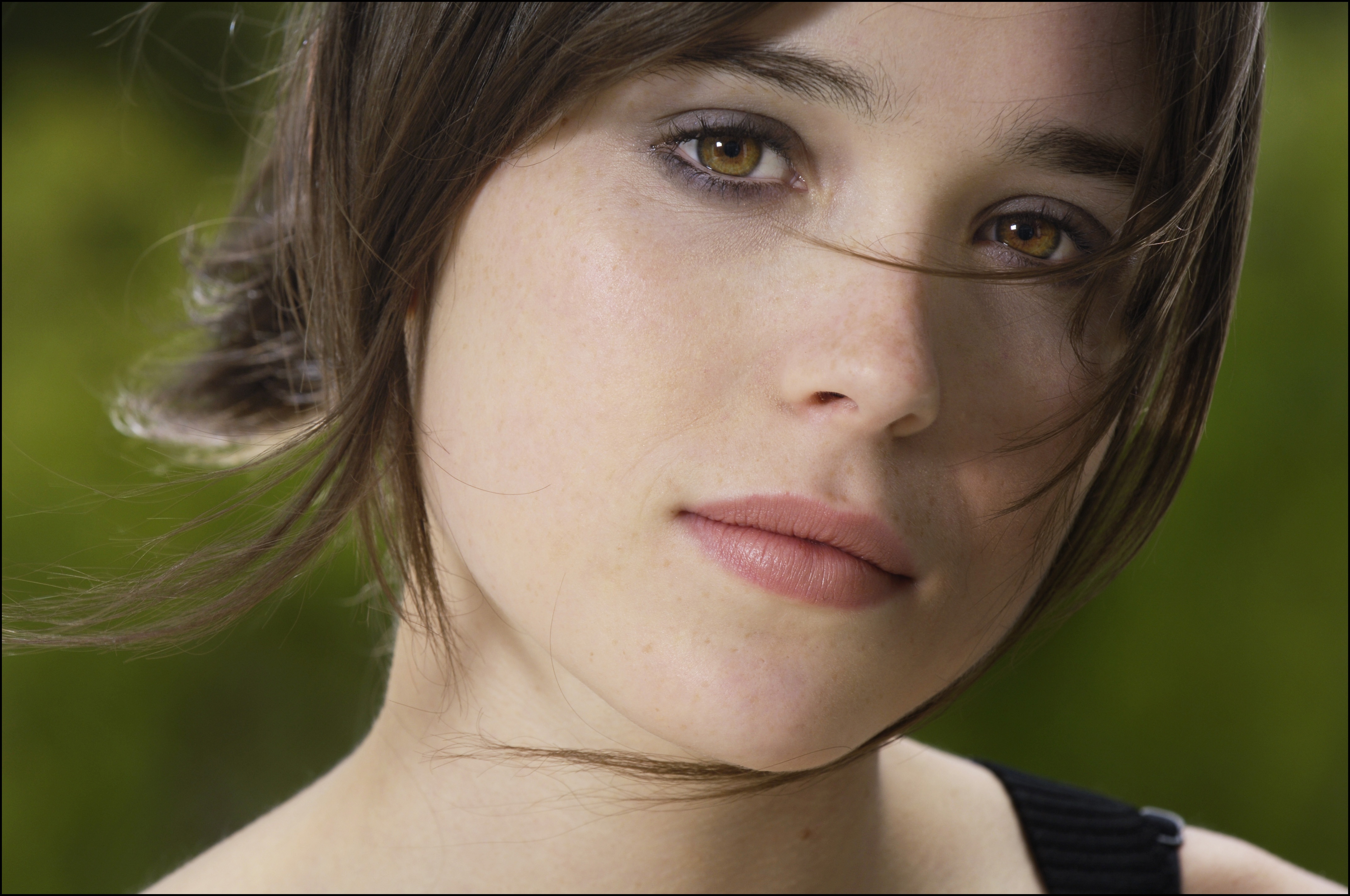 Ellen Page Wallpapers