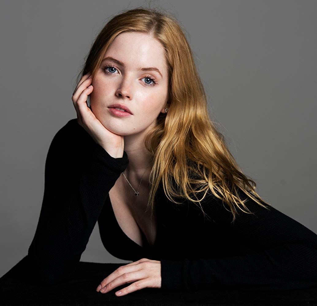 Ellie Bamber 2019 Wallpapers